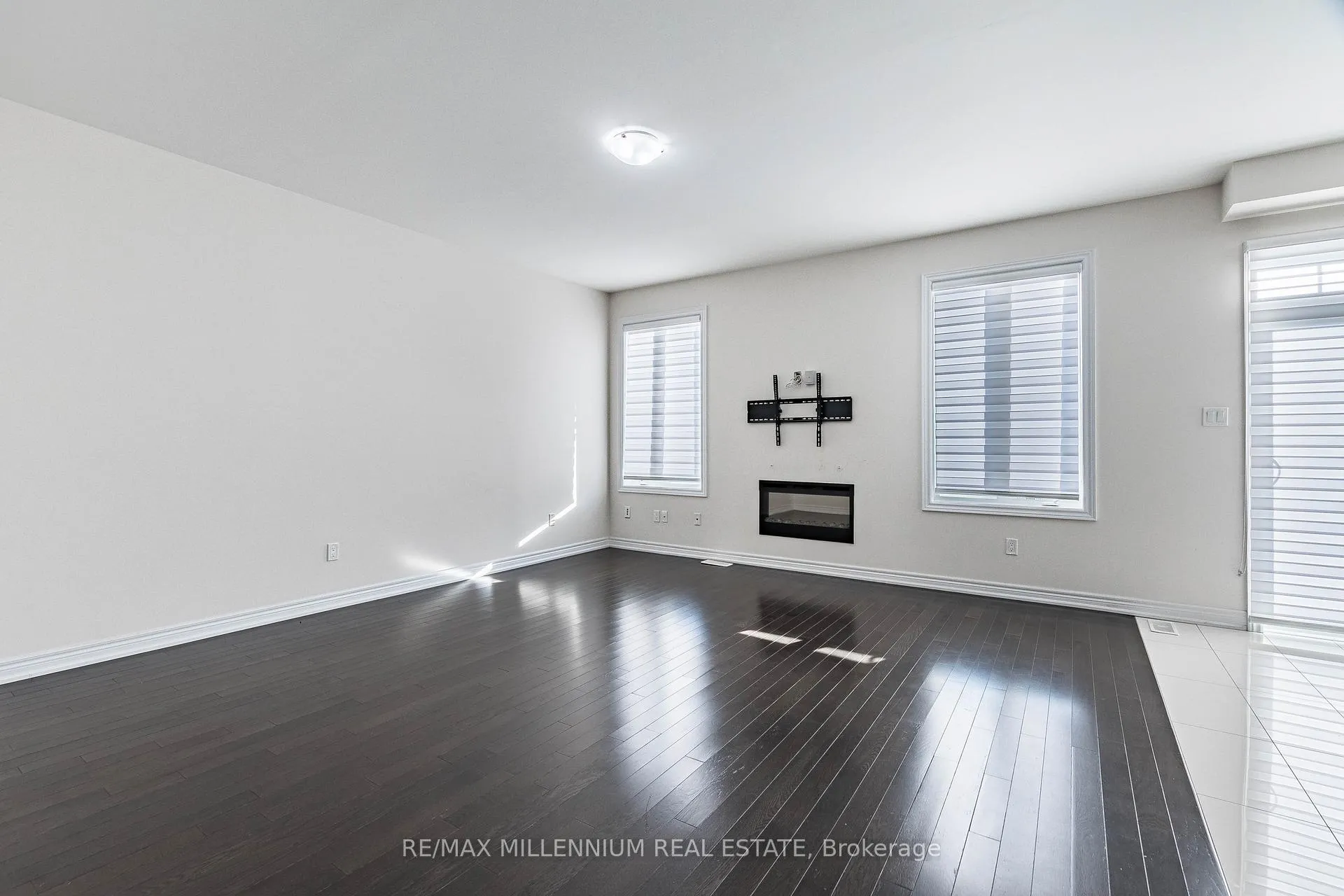 Photo 16 of 11 Spokanne Street, Brampton, Sandringham-Wellington North — HOMEH