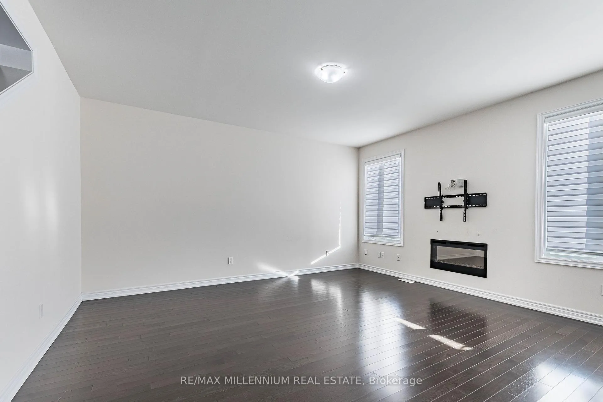 Photo 17 of 11 Spokanne Street, Brampton, Sandringham-Wellington North — HOMEH