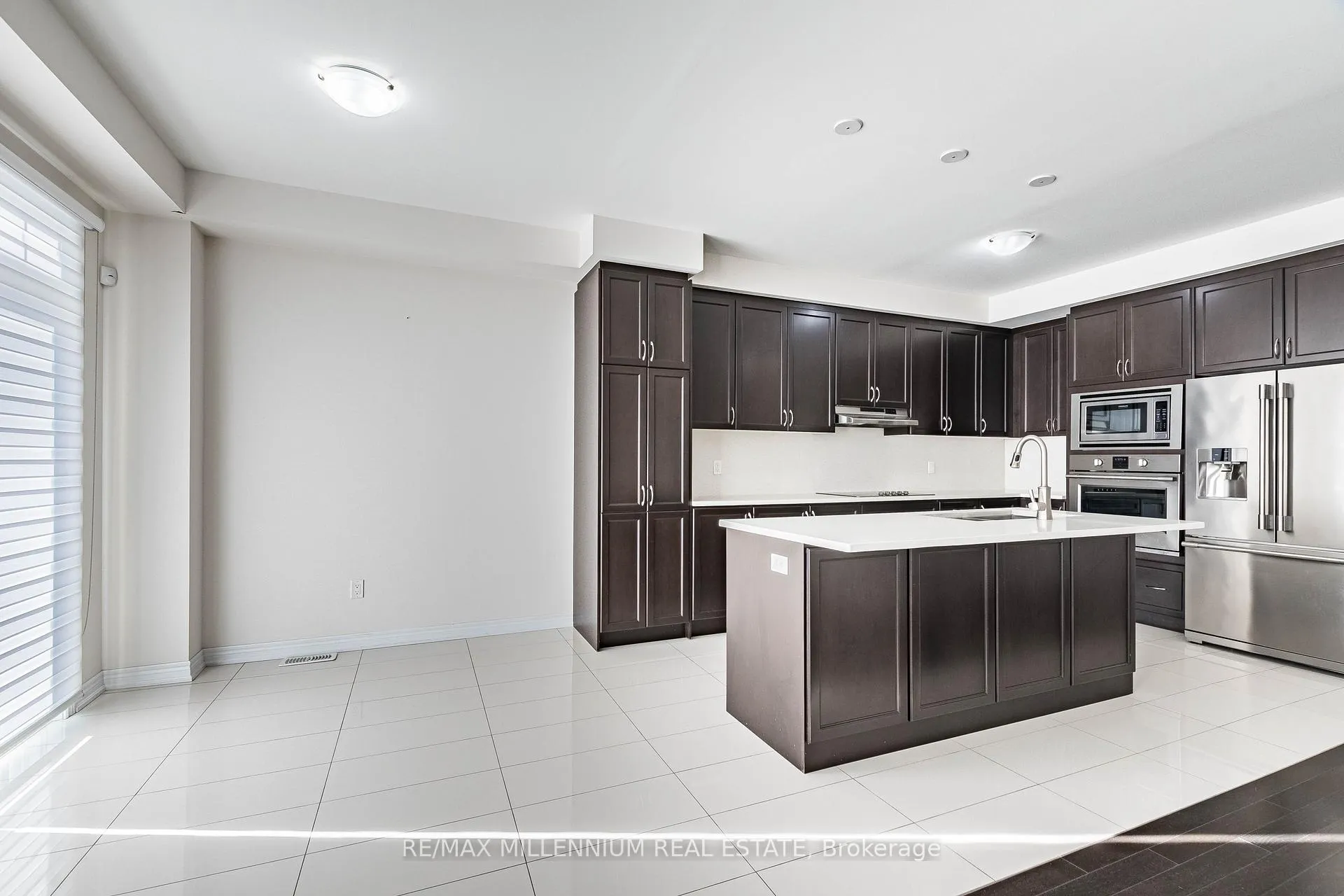 Photo 22 of 11 Spokanne Street, Brampton, Sandringham-Wellington North — HOMEH