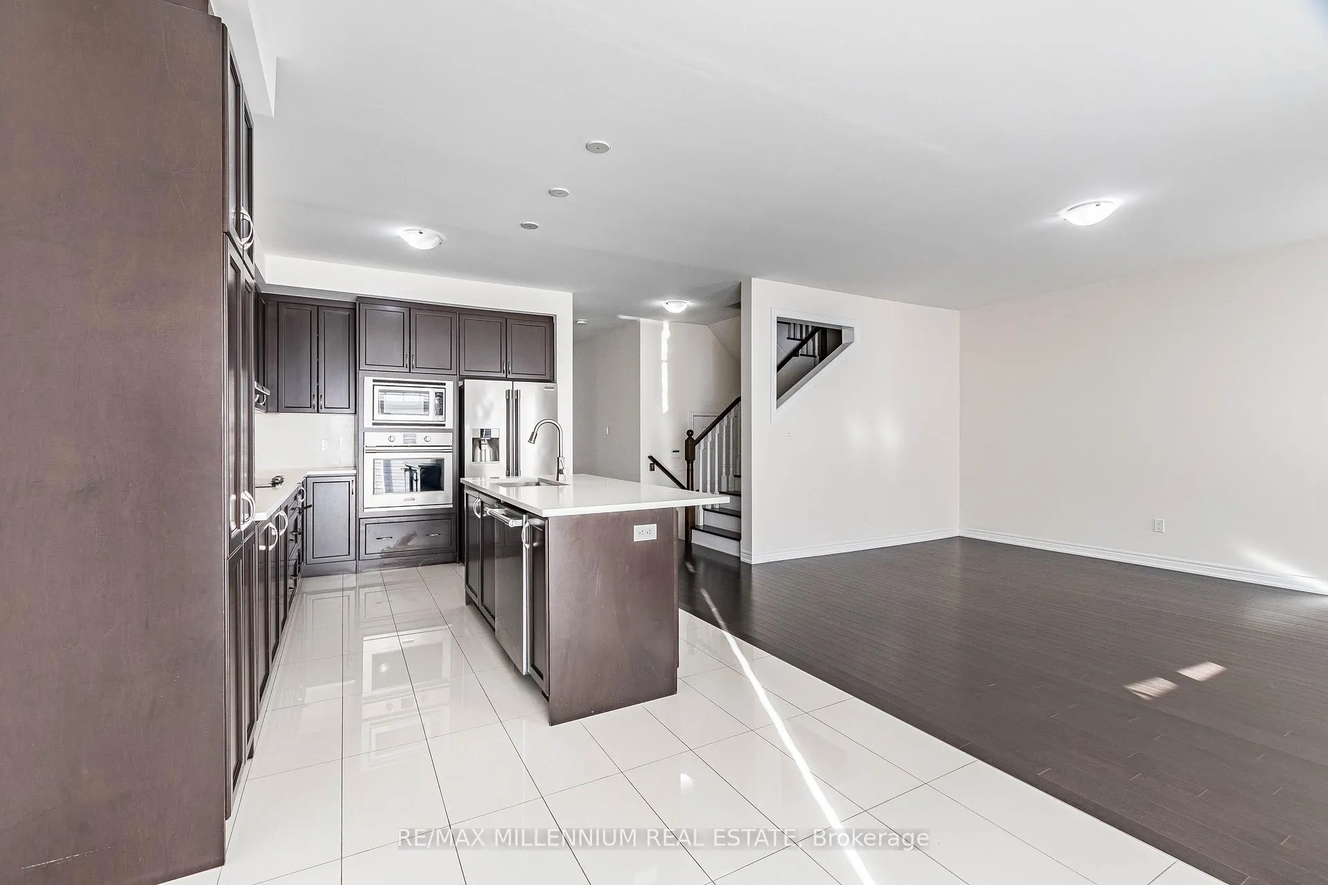 Photo 24 of 11 Spokanne Street, Brampton, Sandringham-Wellington North — HOMEH