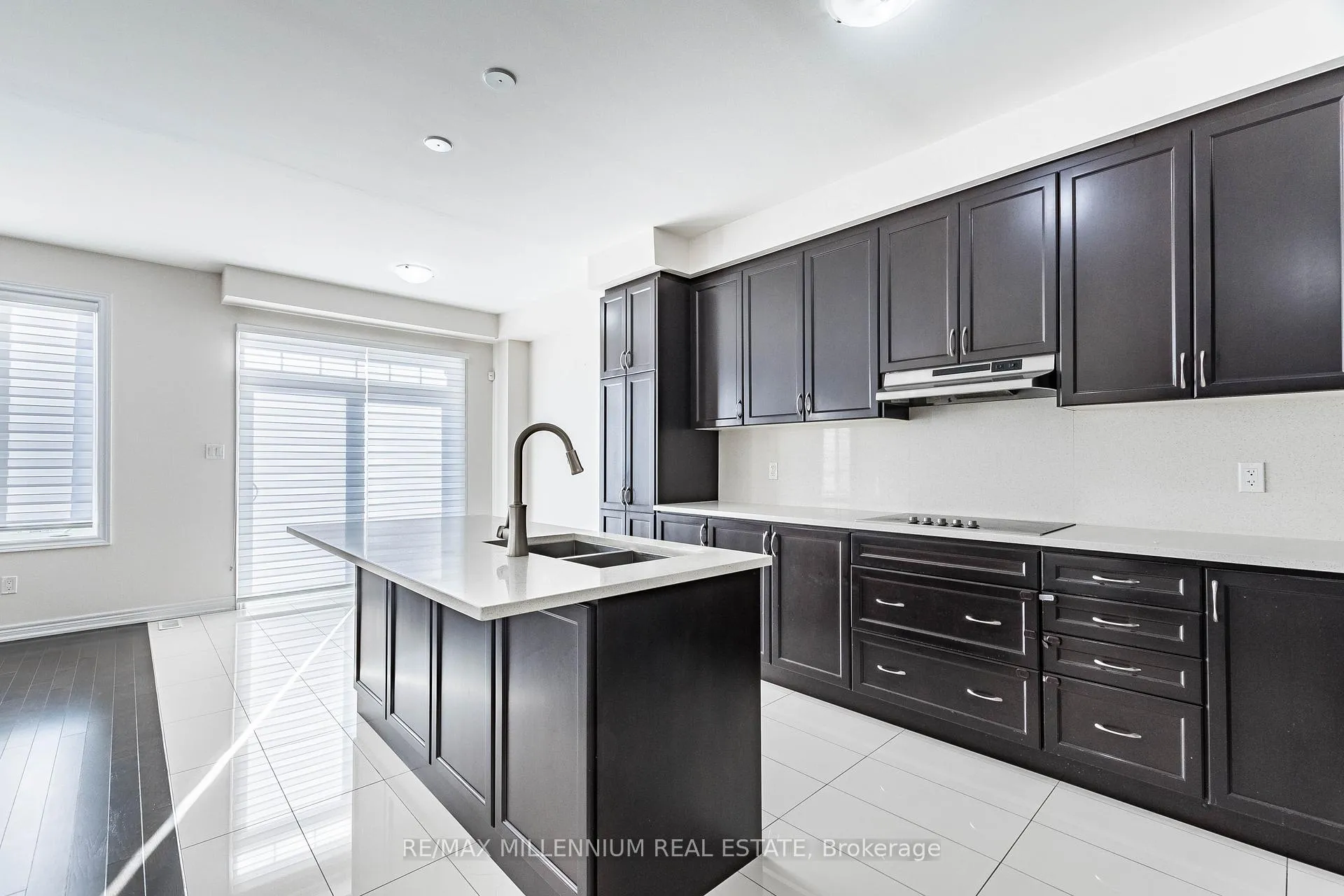 Photo 28 of 11 Spokanne Street, Brampton, Sandringham-Wellington North — HOMEH