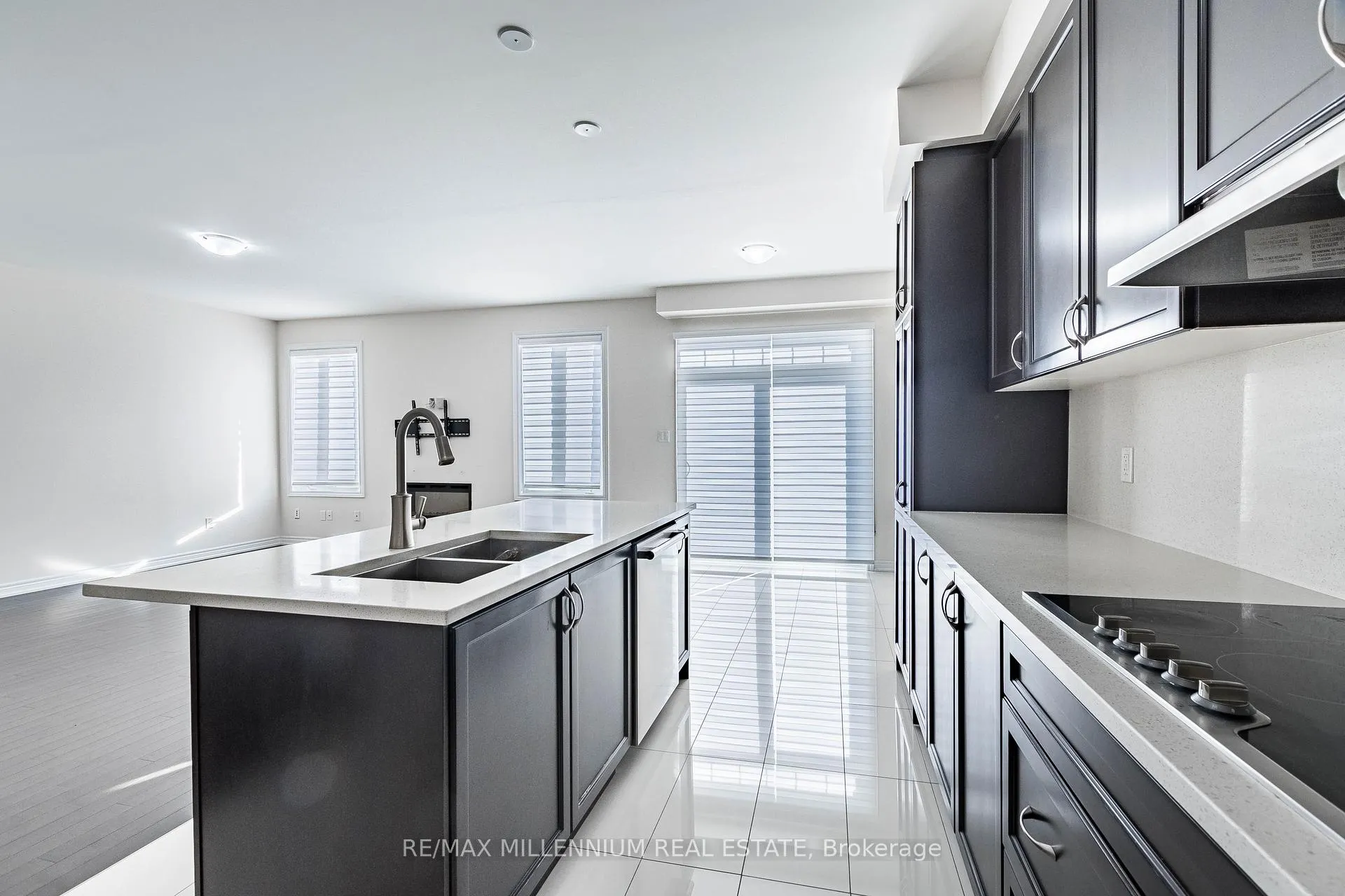 Photo 30 of 11 Spokanne Street, Brampton, Sandringham-Wellington North — HOMEH