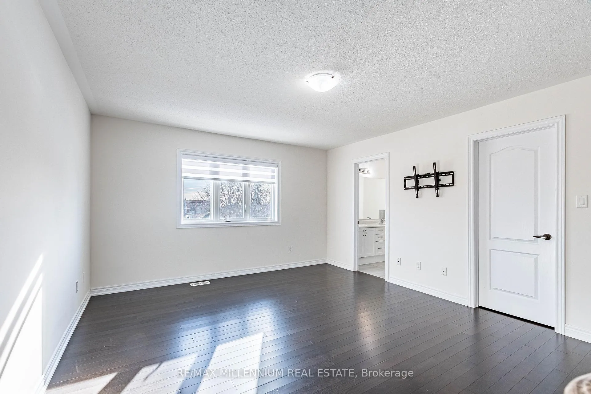 Photo 37 of 11 Spokanne Street, Brampton, Sandringham-Wellington North — HOMEH