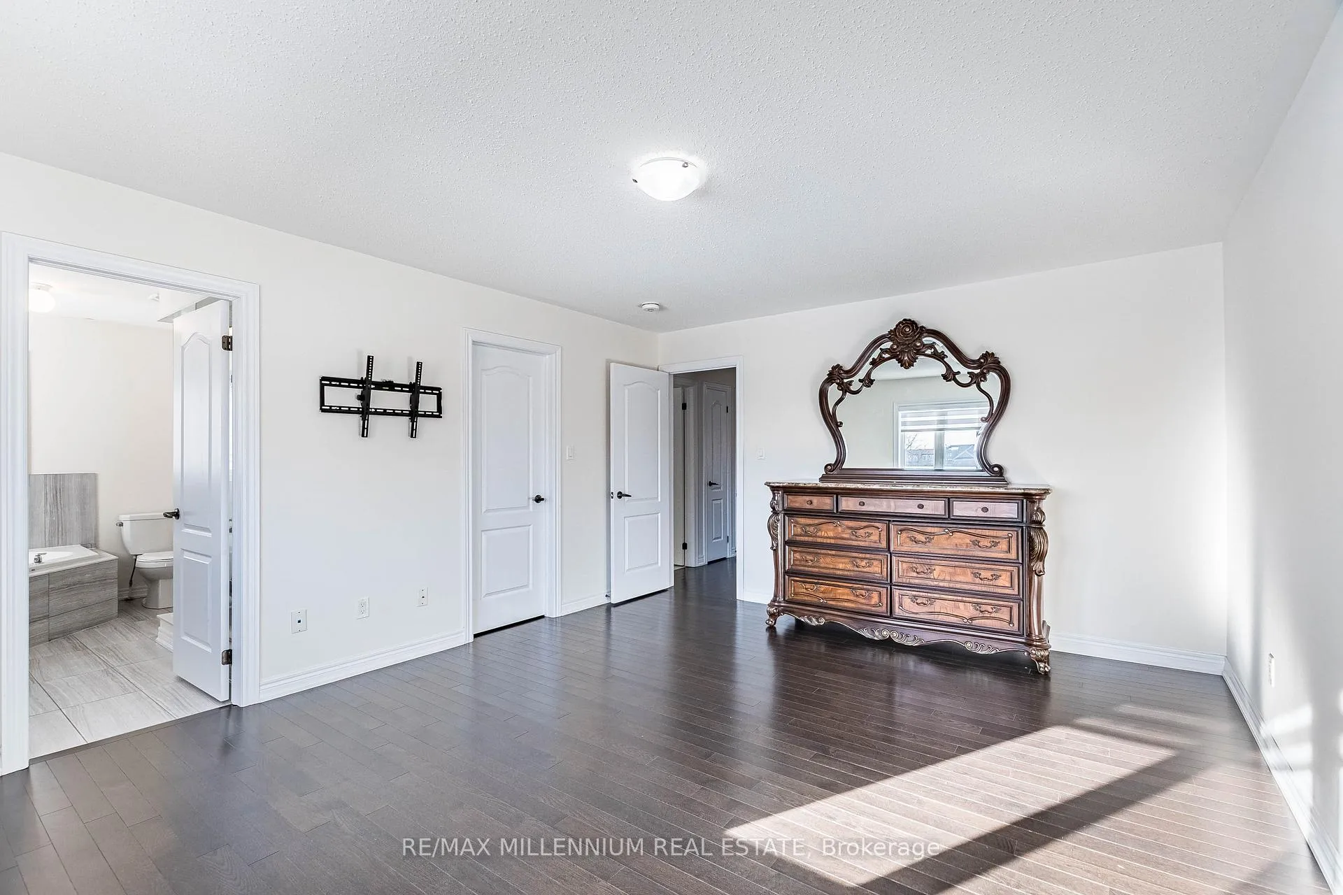 Photo 39 of 11 Spokanne Street, Brampton, Sandringham-Wellington North — HOMEH