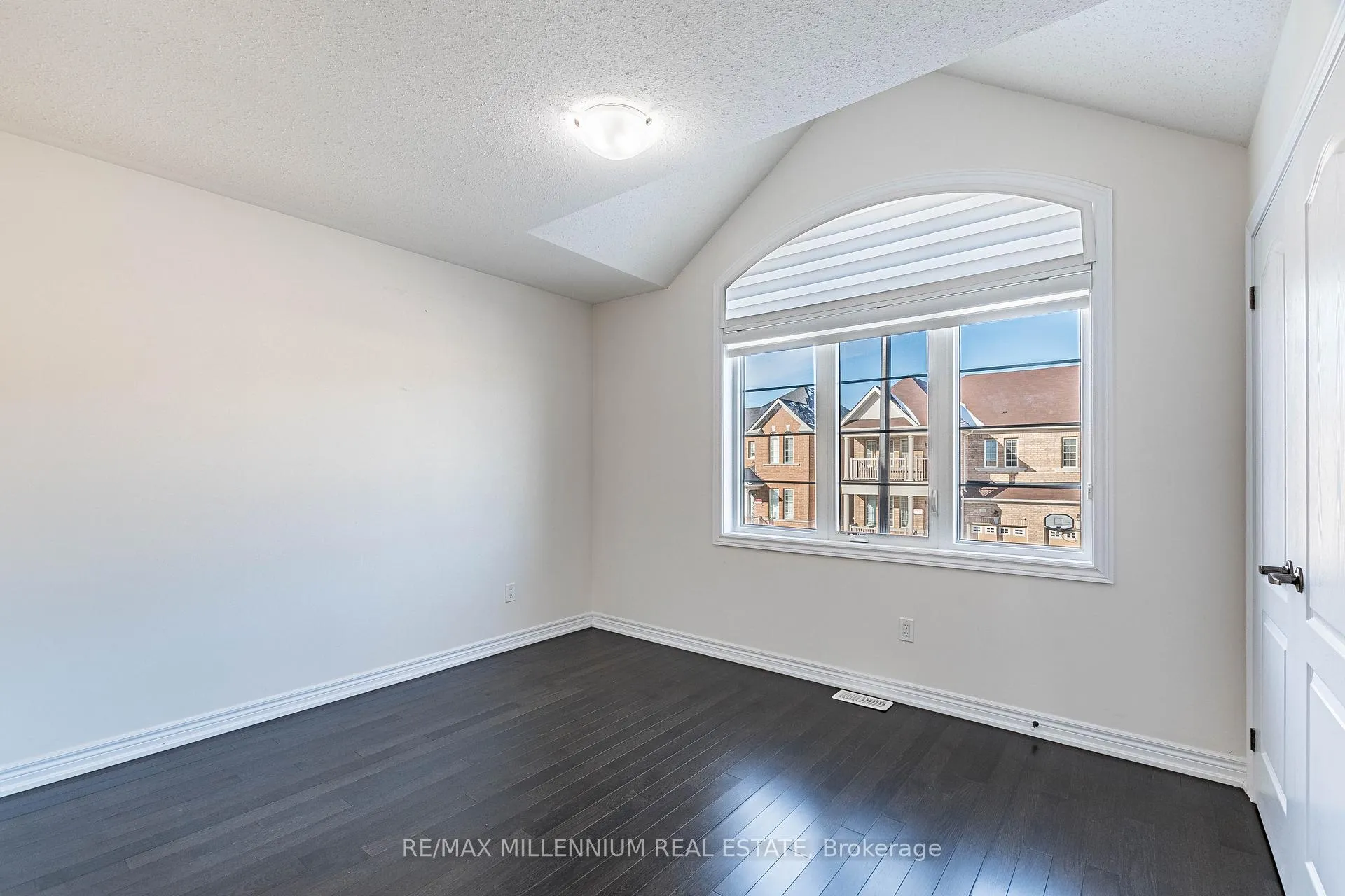 Photo 42 of 11 Spokanne Street, Brampton, Sandringham-Wellington North — HOMEH