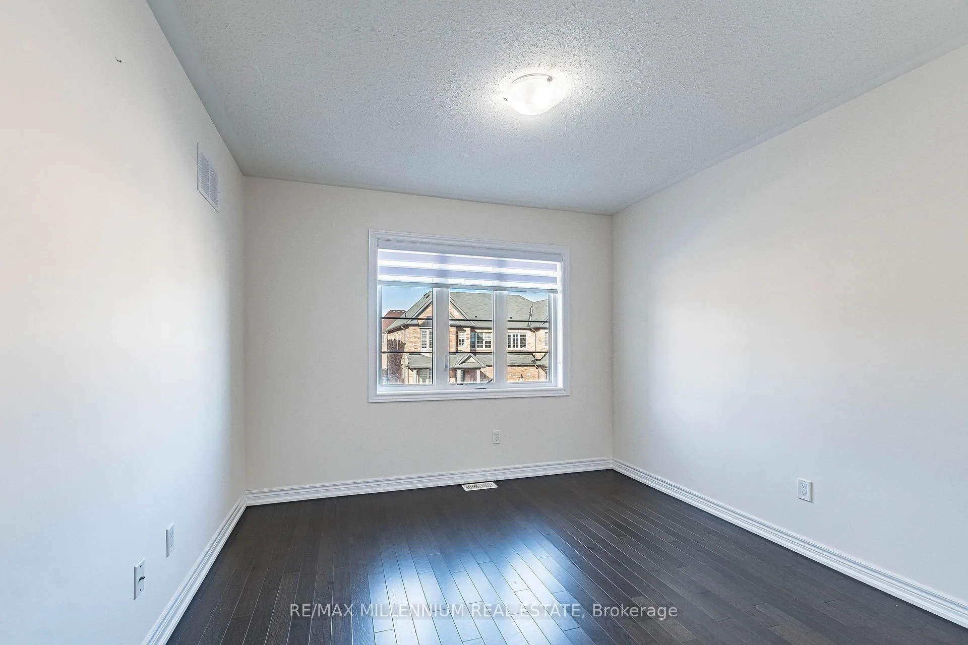 Photo 47 of 11 Spokanne Street, Brampton, Sandringham-Wellington North — HOMEH