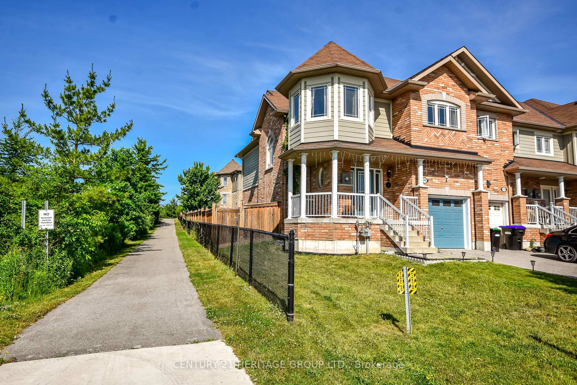 Photo 2 of 2080 Gibson Street, Innisfil, Alcona — HOMEH