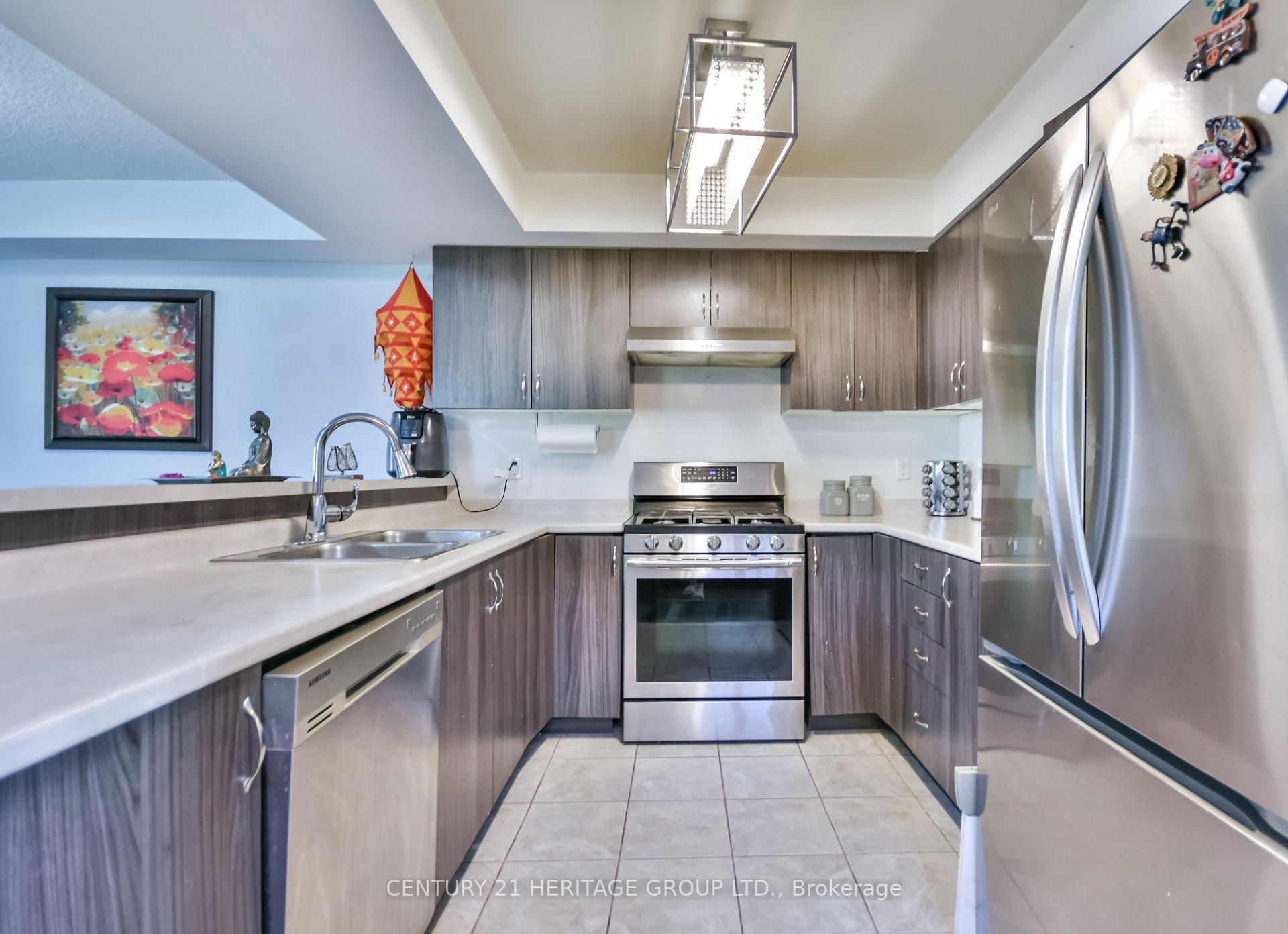 Photo 4 of 2080 Gibson Street, Innisfil, Alcona — HOMEH