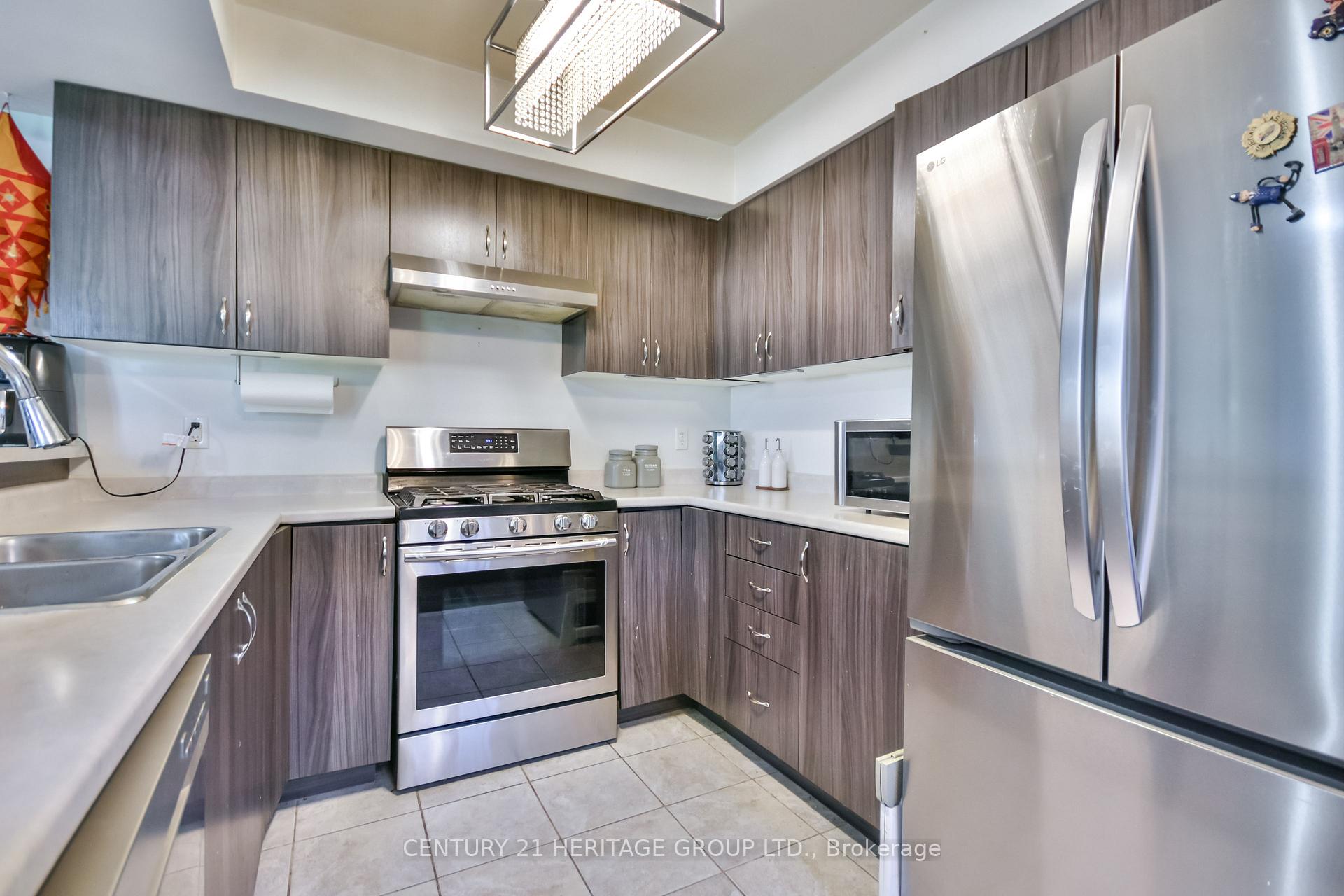 Photo 5 of 2080 Gibson Street, Innisfil, Alcona — HOMEH