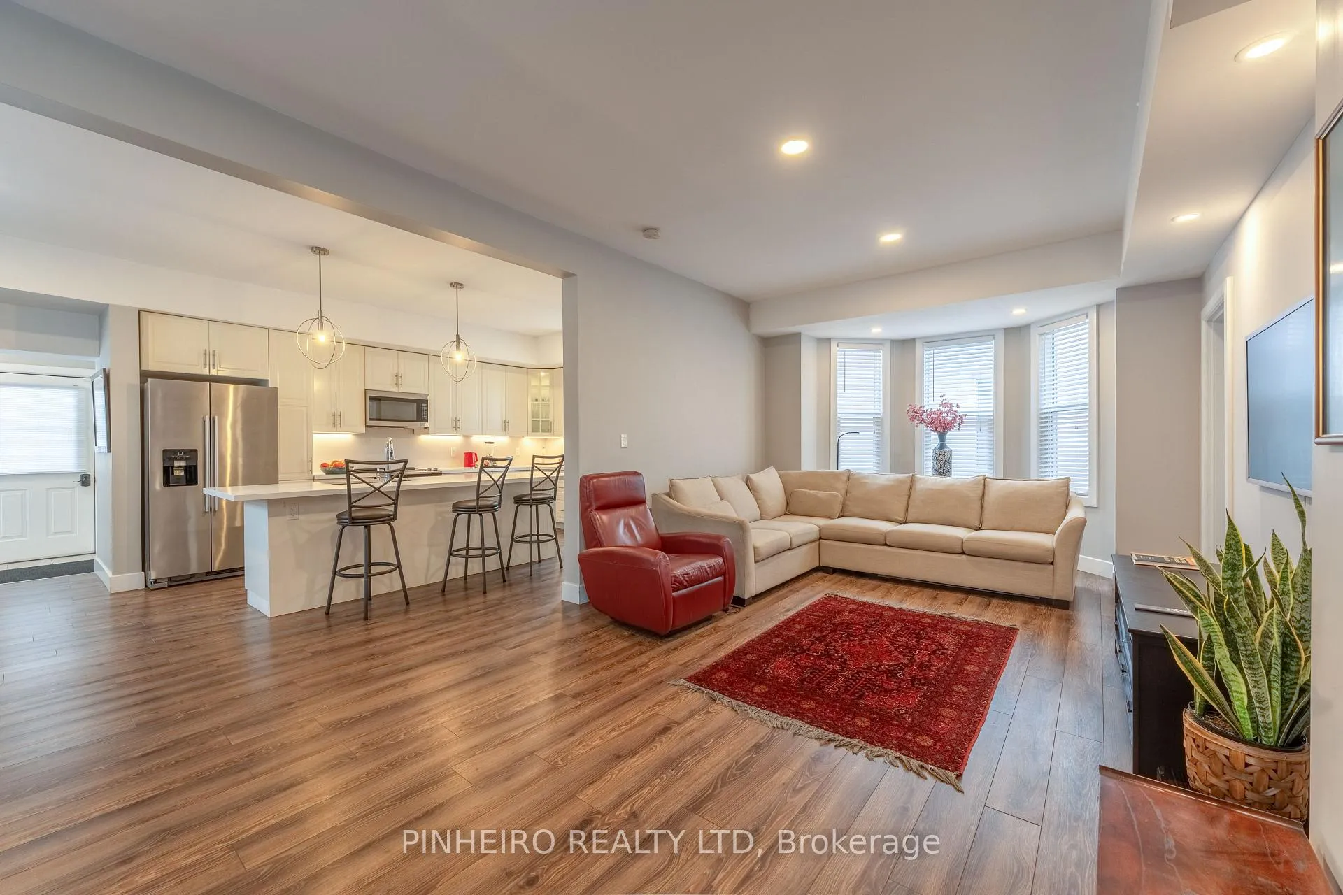 Photo 5 of 87 Elgin Street, St. Thomas — HOMEH