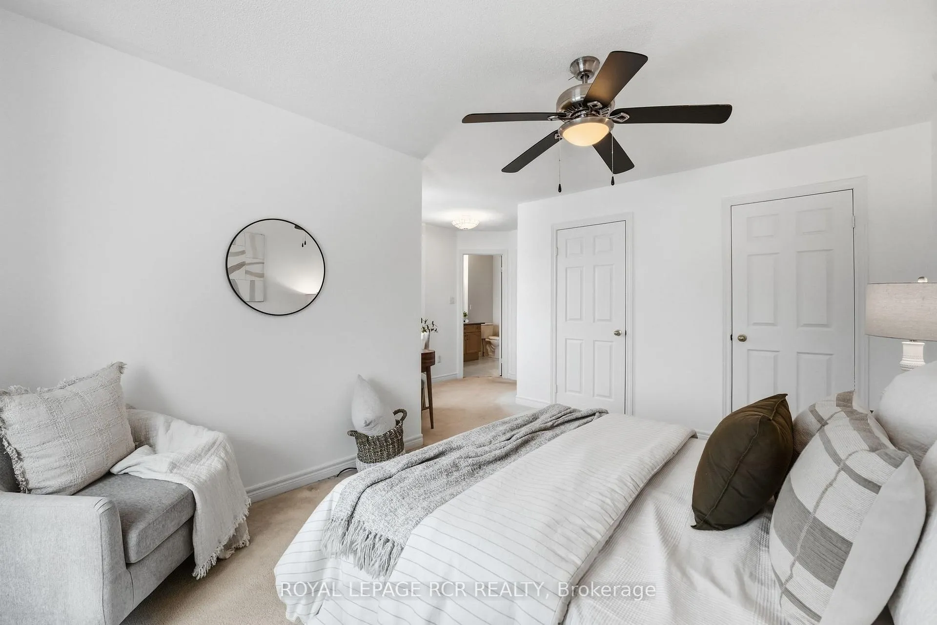 Photo 19 of 122 Downey Circle, Aurora, Bayview Wellington — HOMEH
