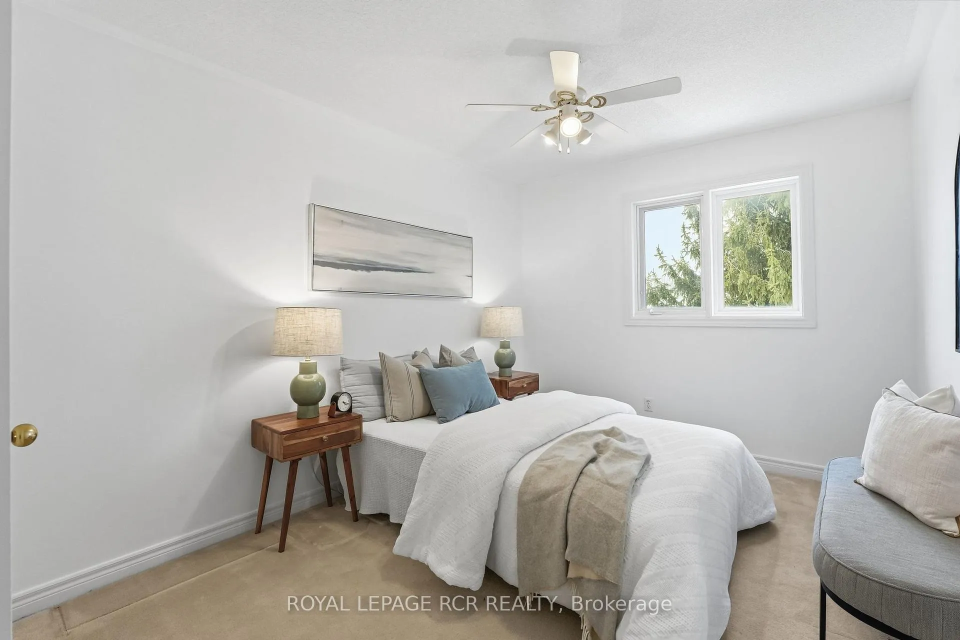 Photo 24 of 122 Downey Circle, Aurora, Bayview Wellington — HOMEH