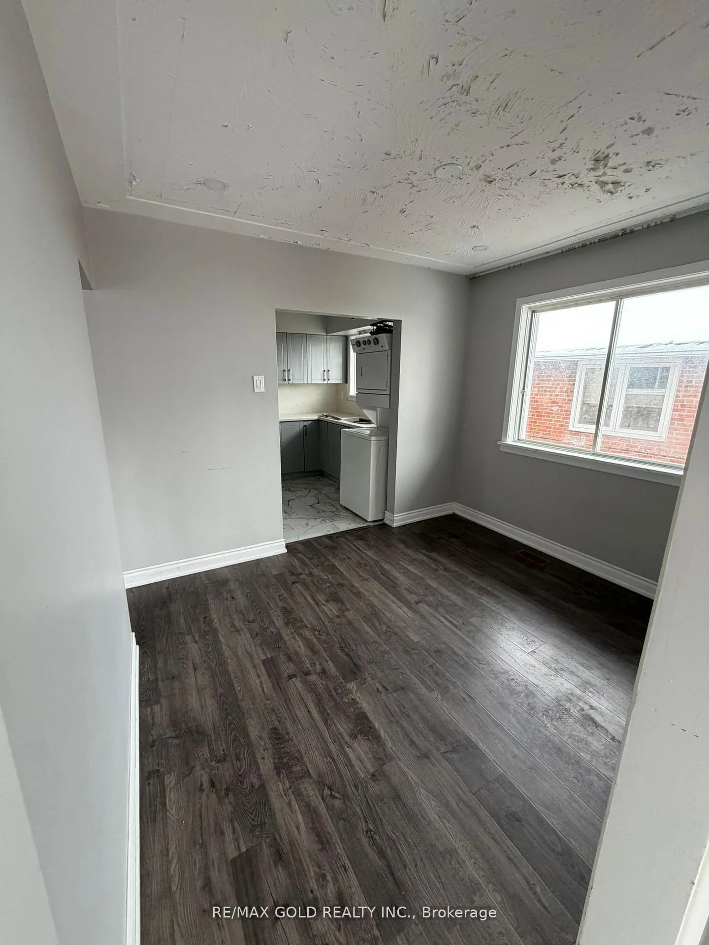 Photo 4 of Unit Upper, 26 Moncrieff Drive, Etobicoke, Rexdale-Kipling — HOMEH