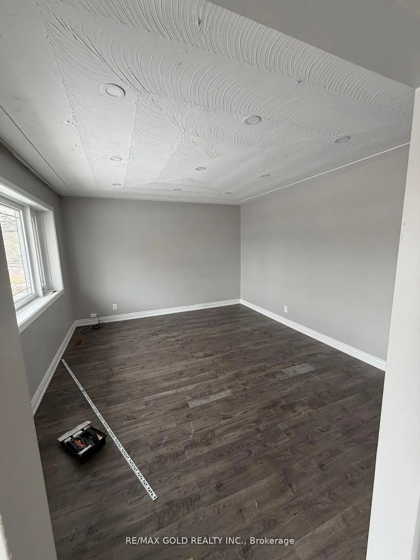 Photo 7 of Unit Upper, 26 Moncrieff Drive, Etobicoke, Rexdale-Kipling — HOMEH
