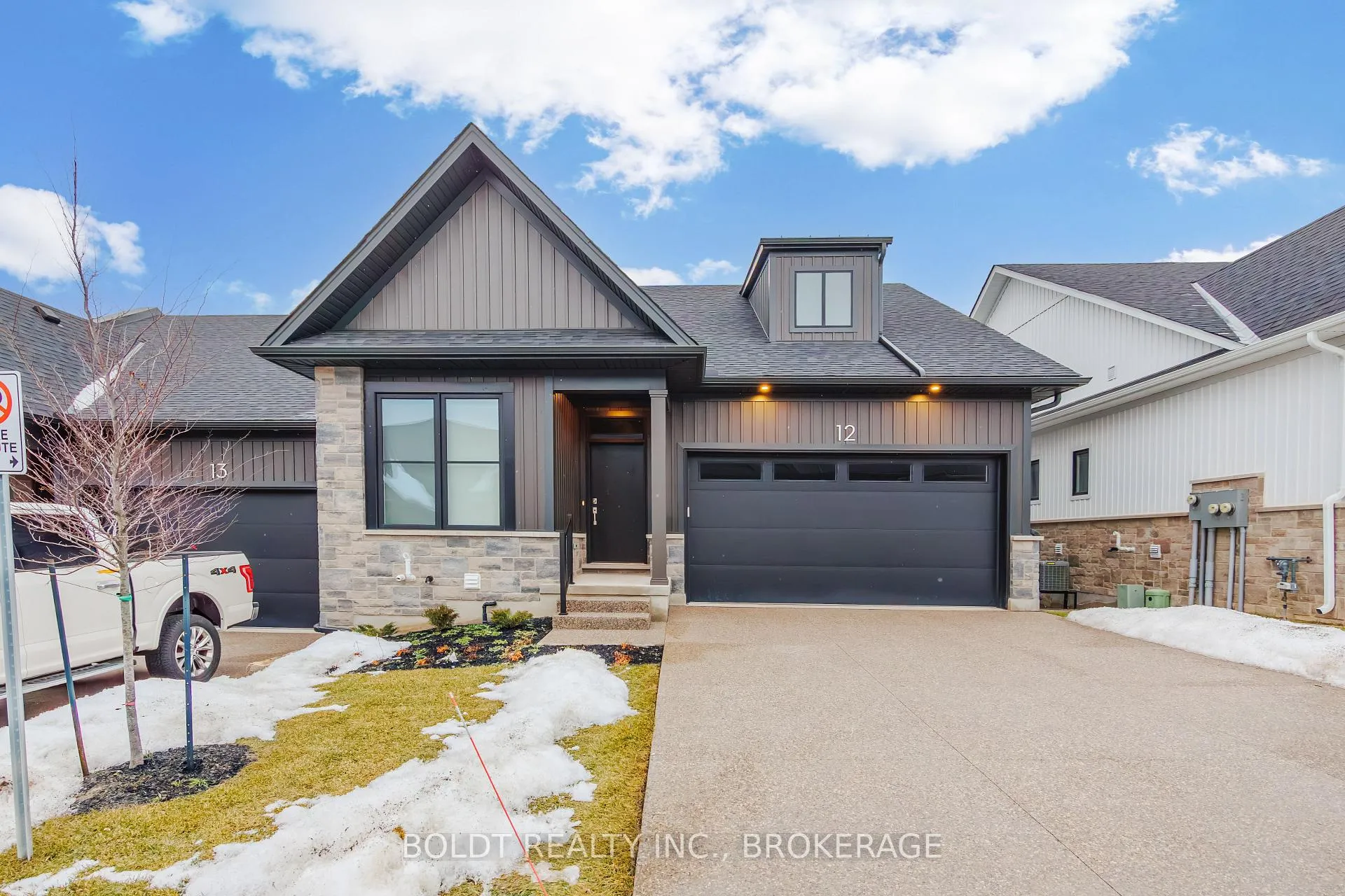 Photo 1 of Unit 12, 205 St. David's Road, Thorold, Confederation Heights — HOMEH