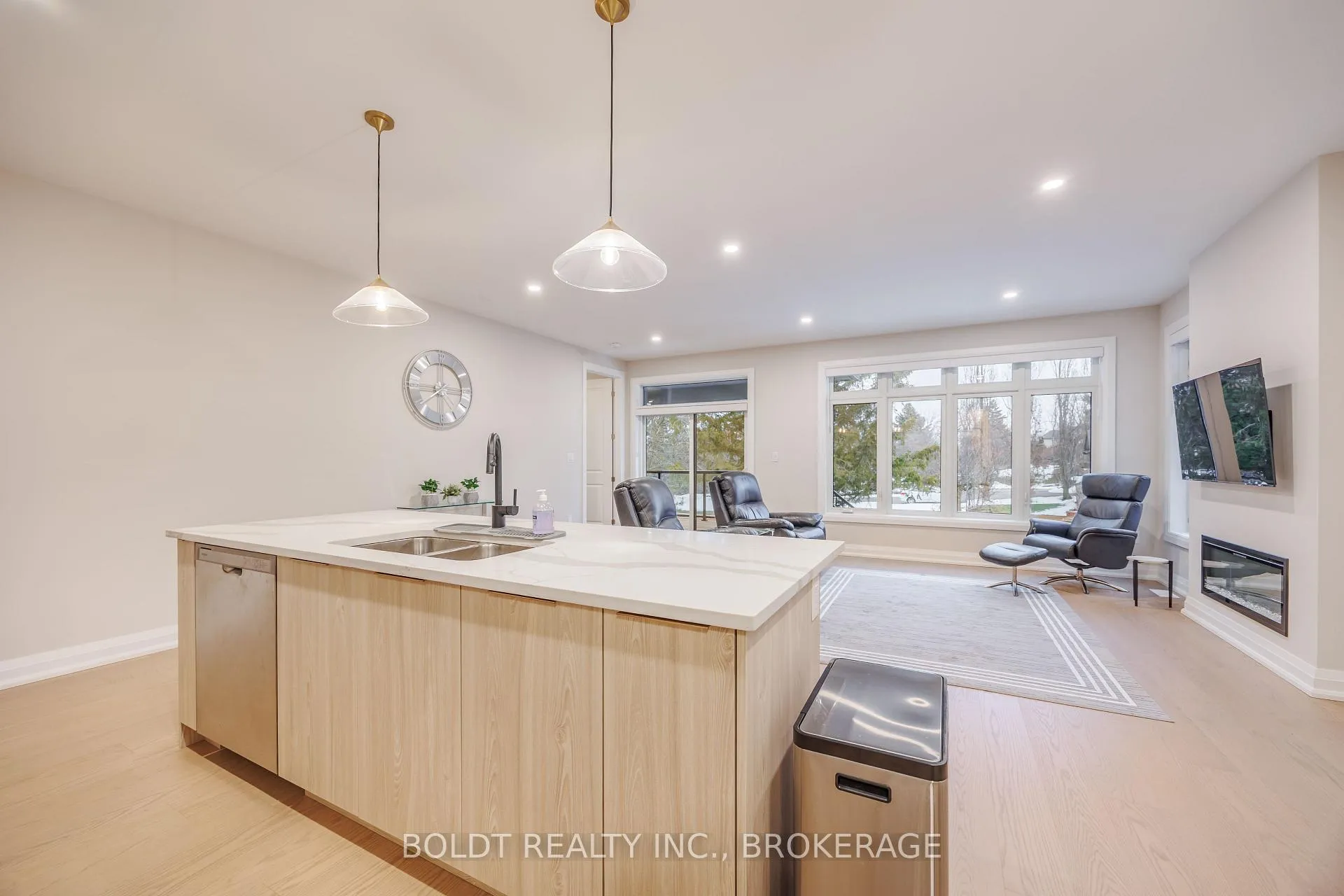 Photo 3 of Unit 12, 205 St. David's Road, Thorold, Confederation Heights — HOMEH