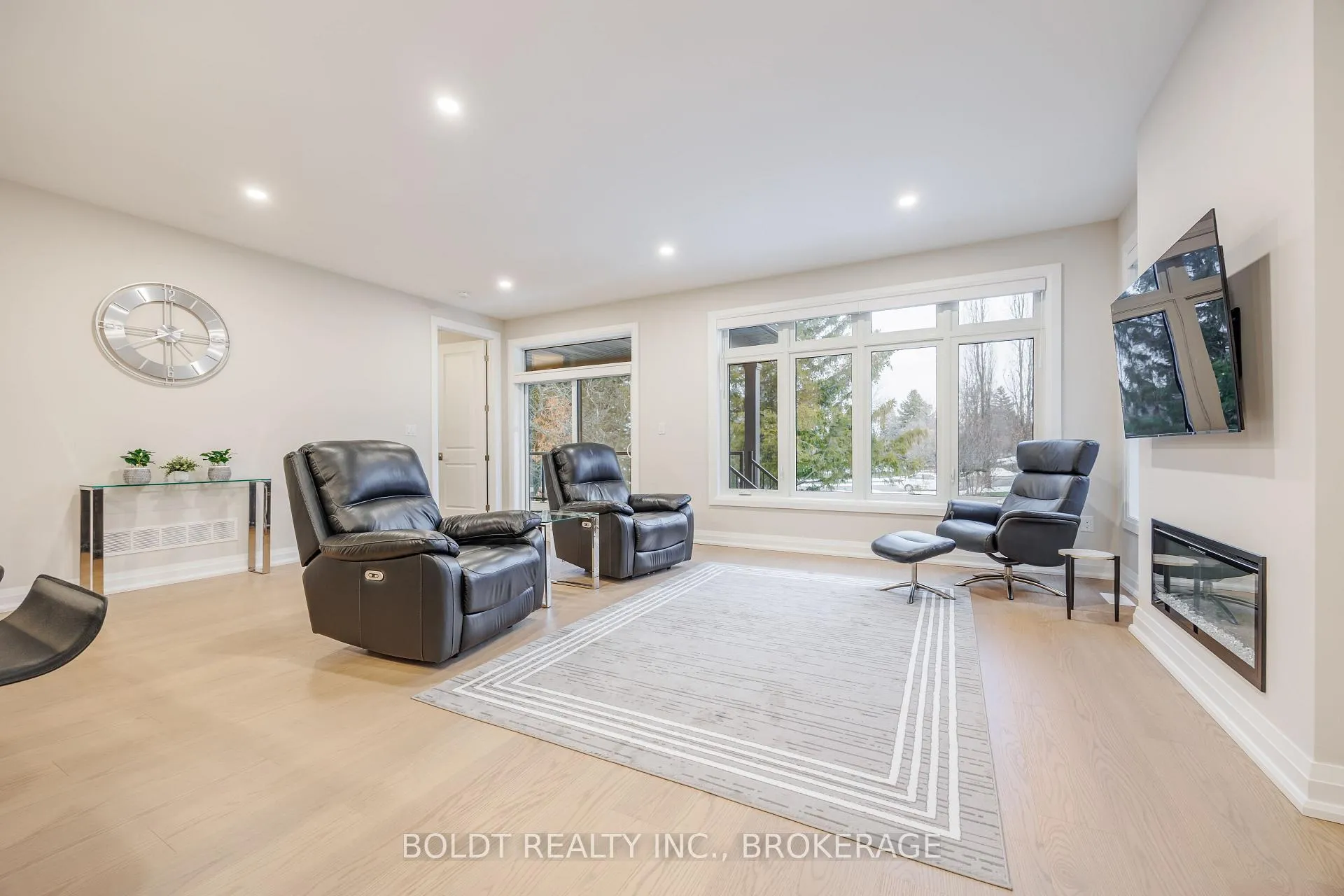 Photo 5 of Unit 12, 205 St. David's Road, Thorold, Confederation Heights — HOMEH