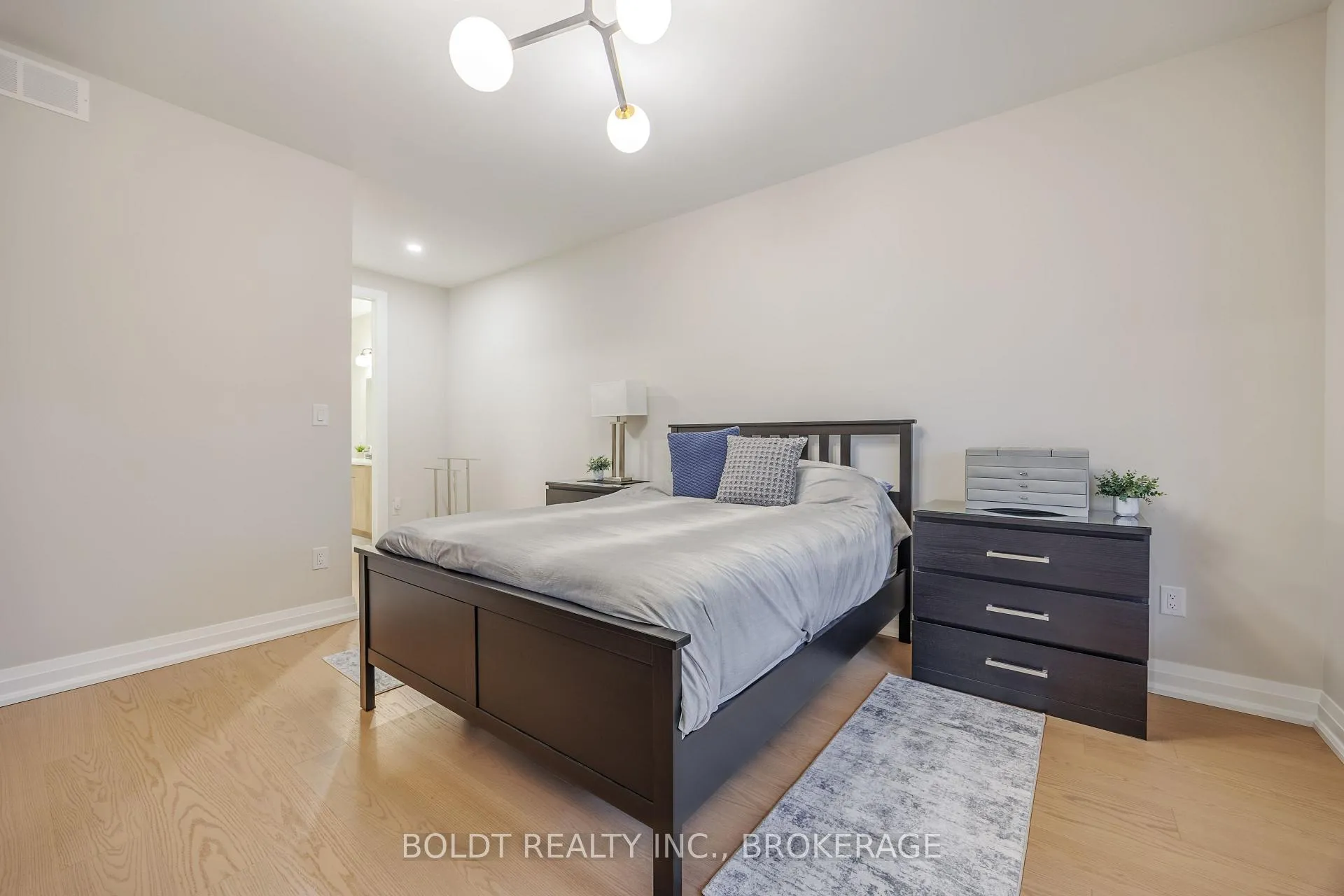 Photo 11 of Unit 12, 205 St. David's Road, Thorold, Confederation Heights — HOMEH