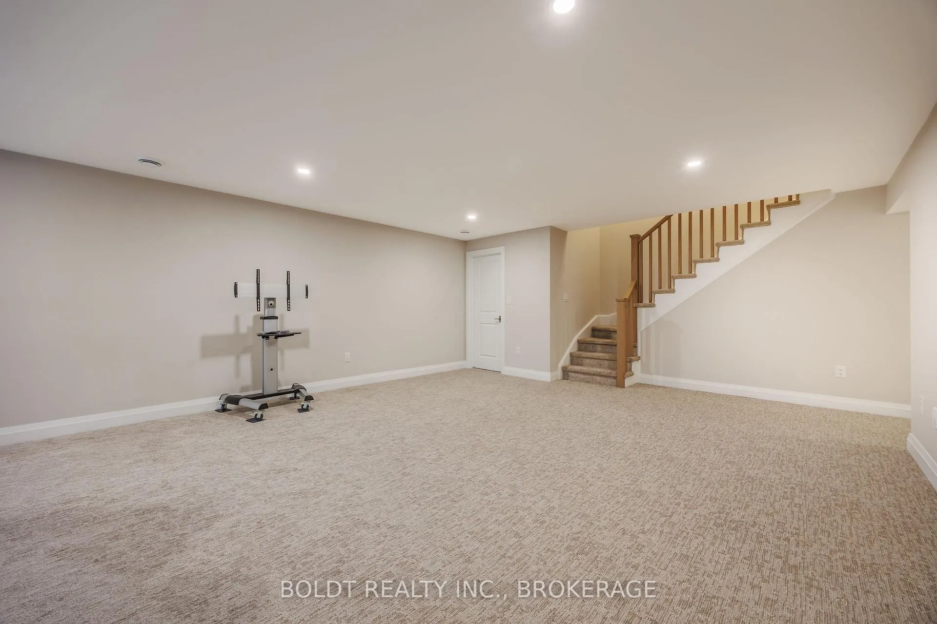 Photo 19 of Unit 12, 205 St. David's Road, Thorold, Confederation Heights — HOMEH