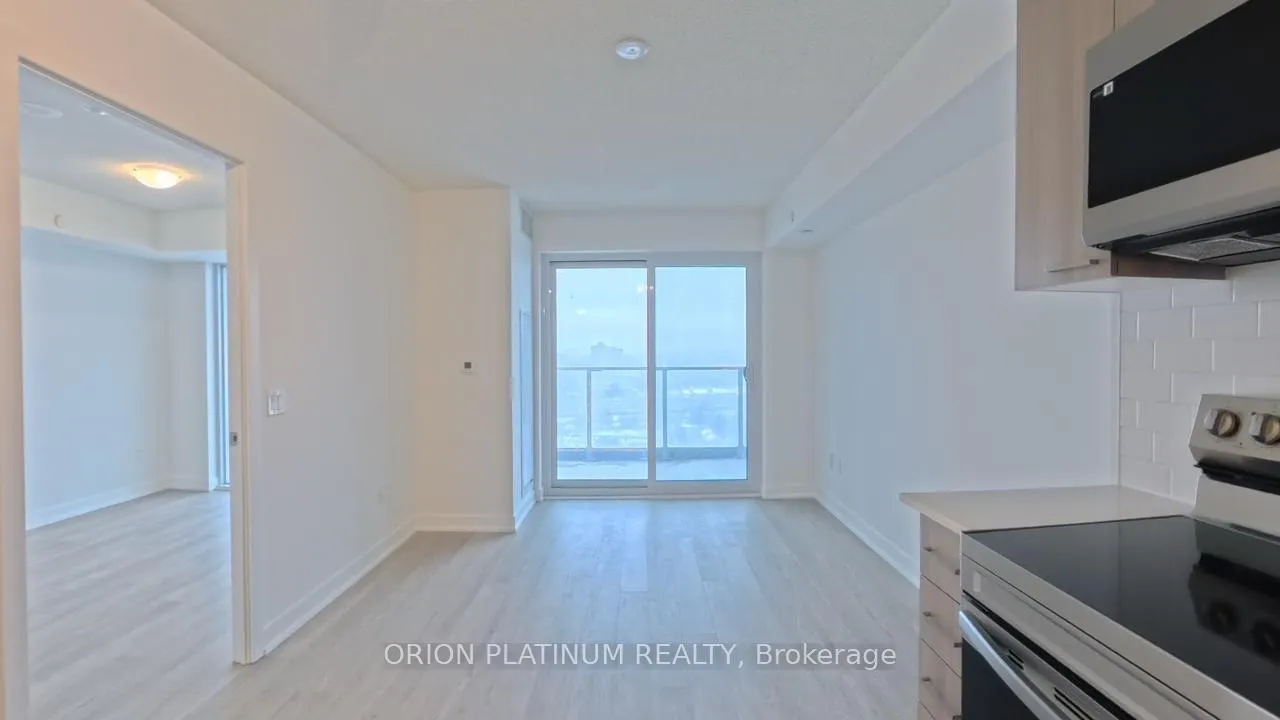 Photo 4 of Unit 1512, 1010 Sandy Beach Road, Pickering, Bay Ridges — HOMEH