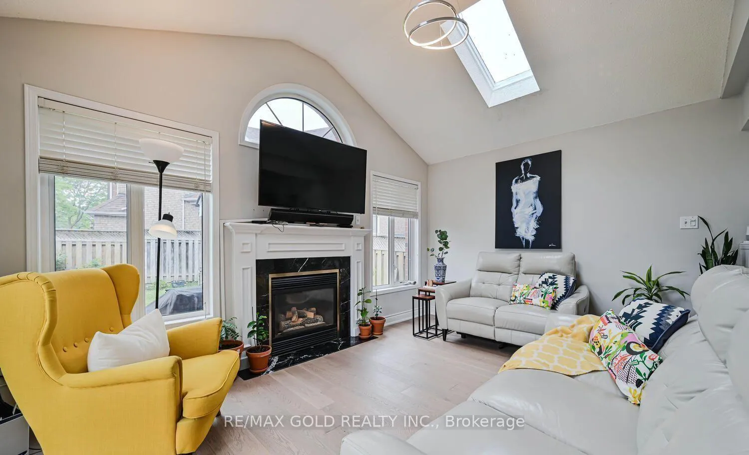 Photo 1 of 44 Ribbon Drive, Brampton, Sandringham-Wellington — HOMEH