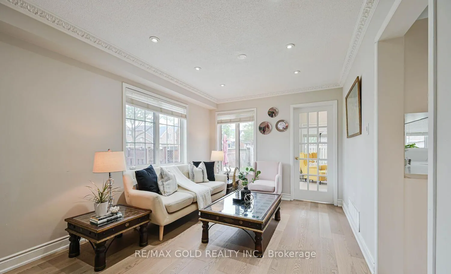 Photo 4 of 44 Ribbon Drive, Brampton, Sandringham-Wellington — HOMEH
