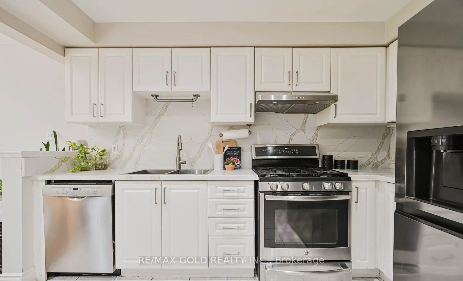 Photo 12 of 44 Ribbon Drive, Brampton, Sandringham-Wellington — HOMEH