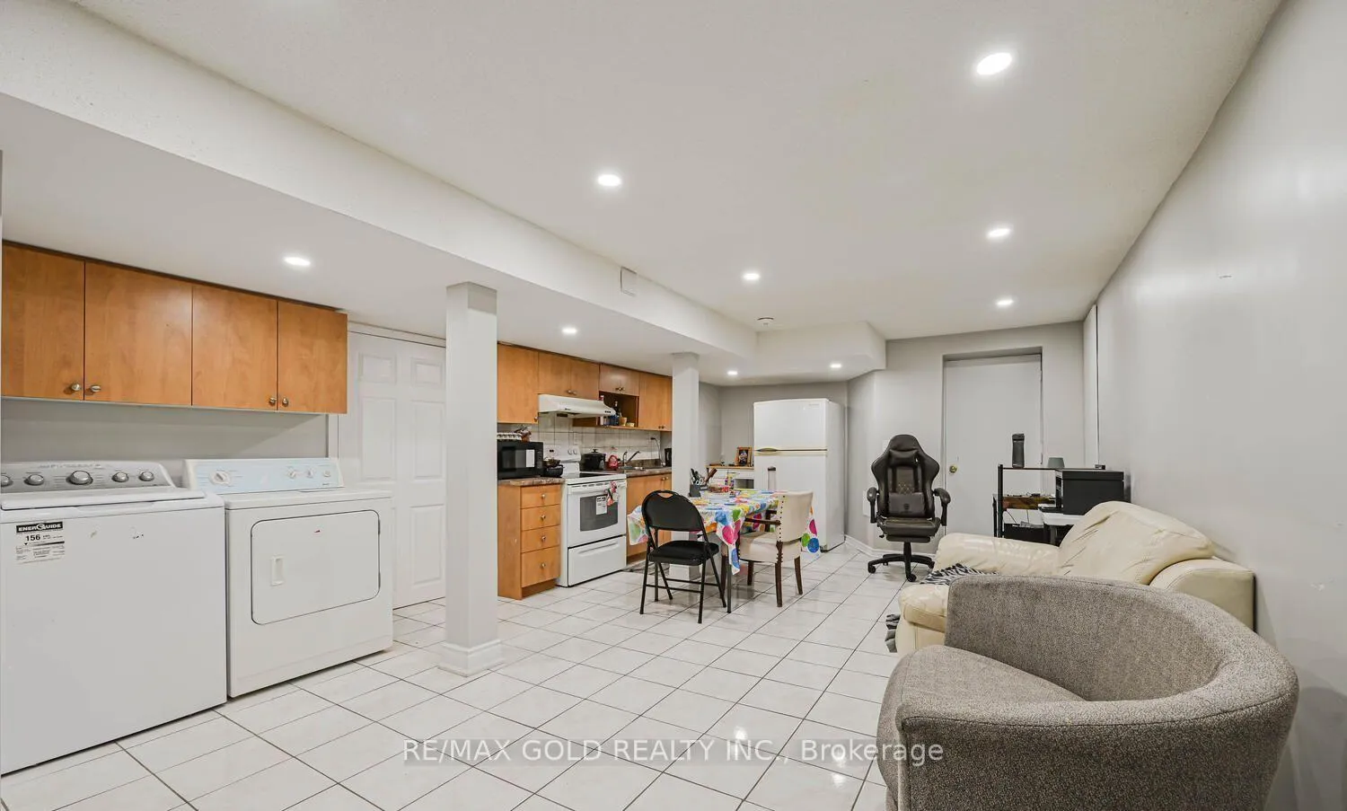 Photo 32 of 44 Ribbon Drive, Brampton, Sandringham-Wellington — HOMEH