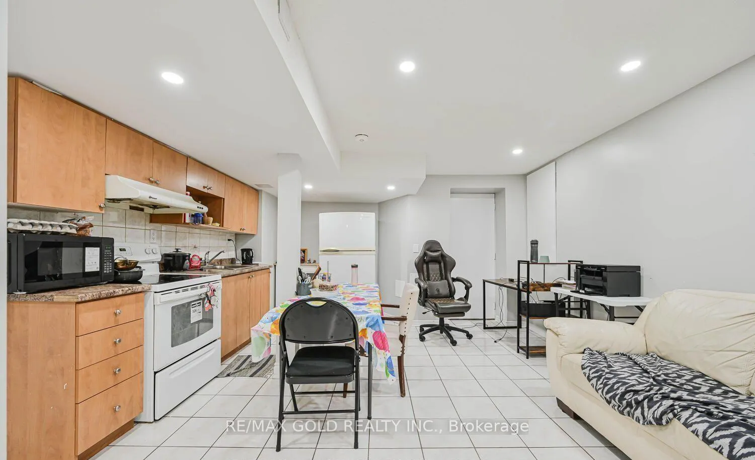 Photo 34 of 44 Ribbon Drive, Brampton, Sandringham-Wellington — HOMEH