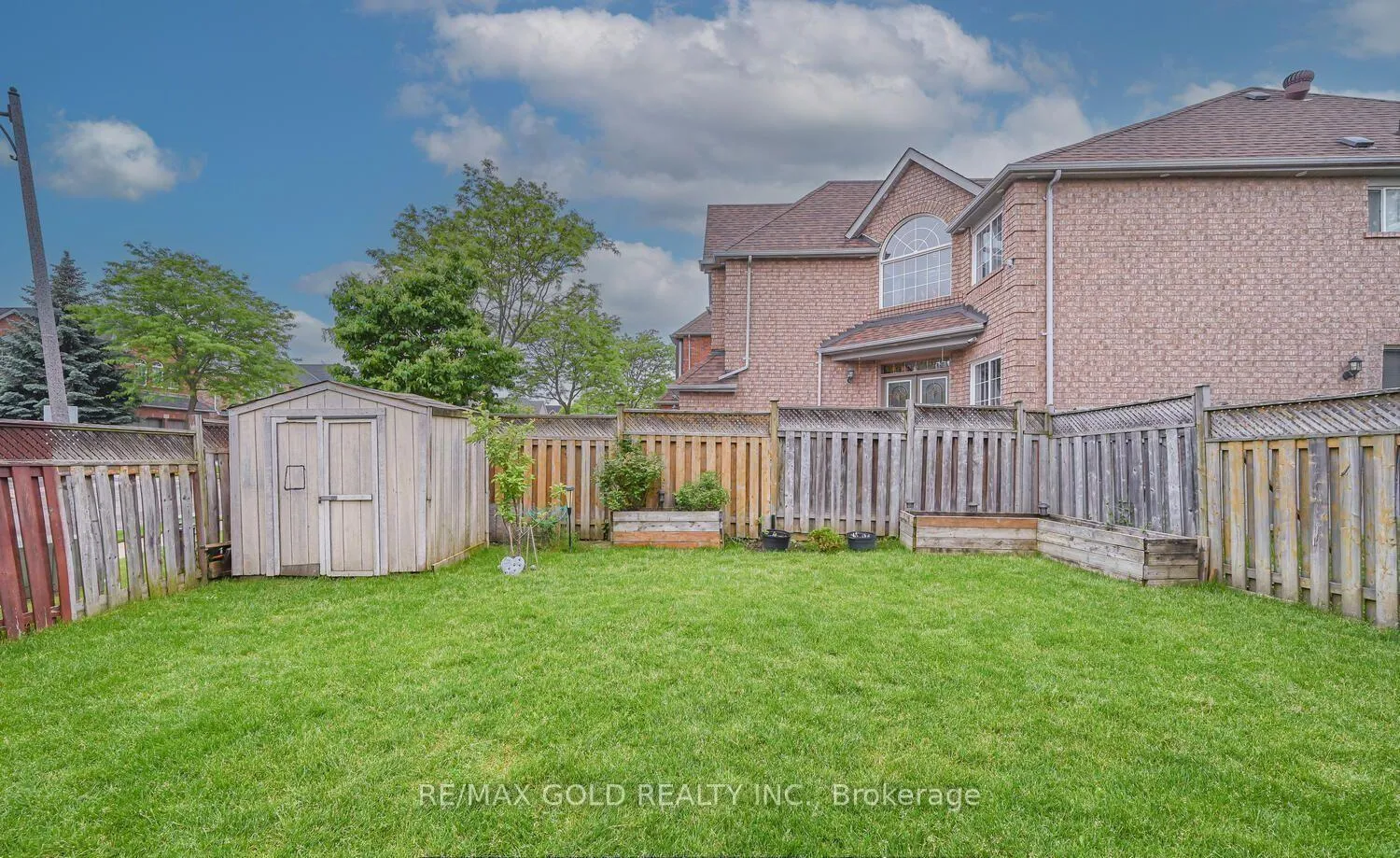 Photo 41 of 44 Ribbon Drive, Brampton, Sandringham-Wellington — HOMEH