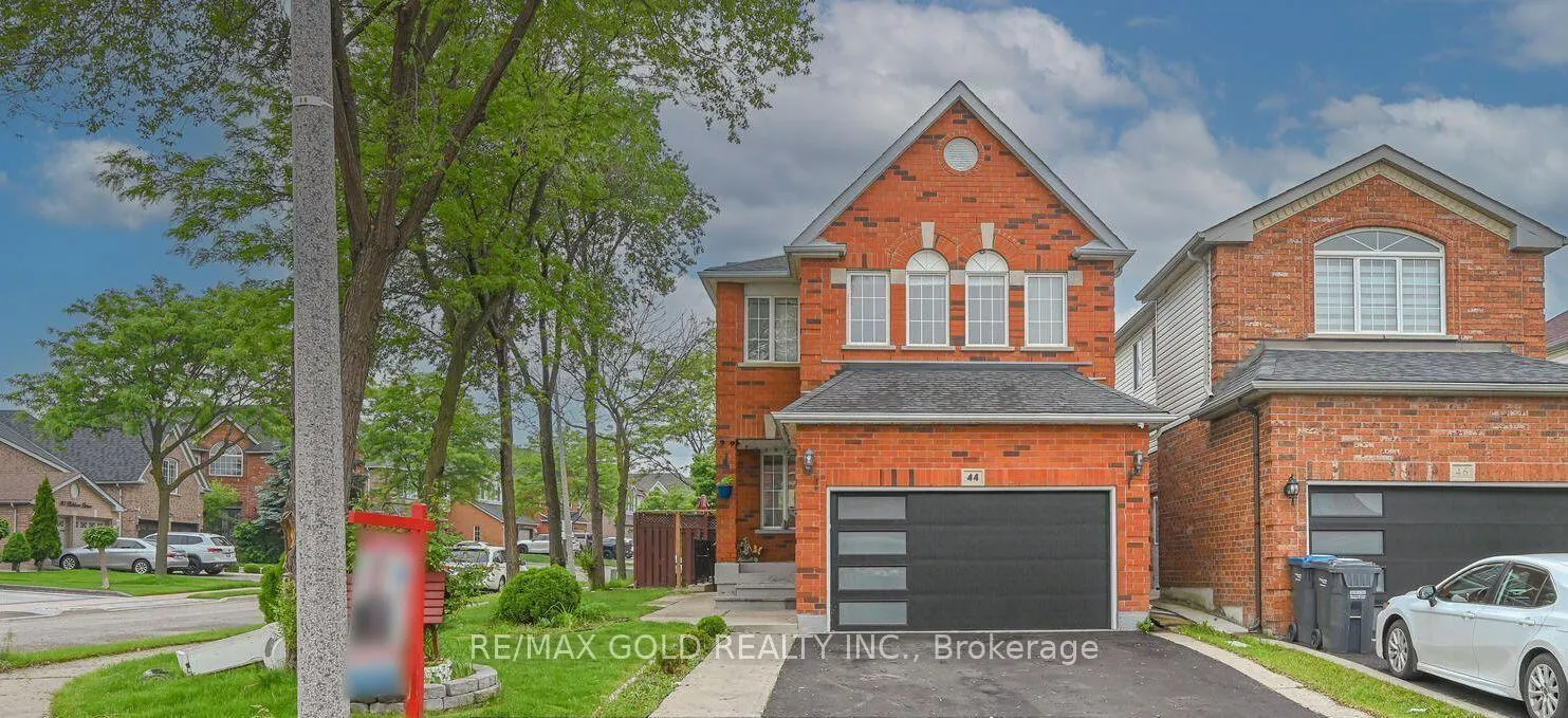 Photo 42 of 44 Ribbon Drive, Brampton, Sandringham-Wellington — HOMEH