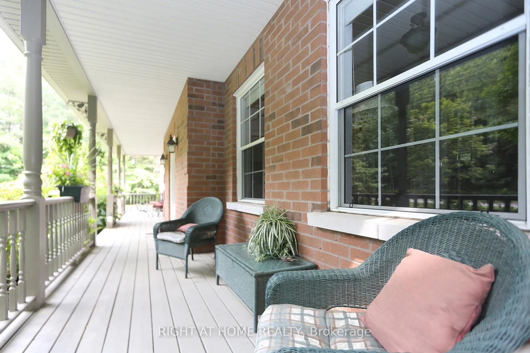 Photo 2 of 2 Oakview Place, Uxbridge, Rural Uxbridge — HOMEH