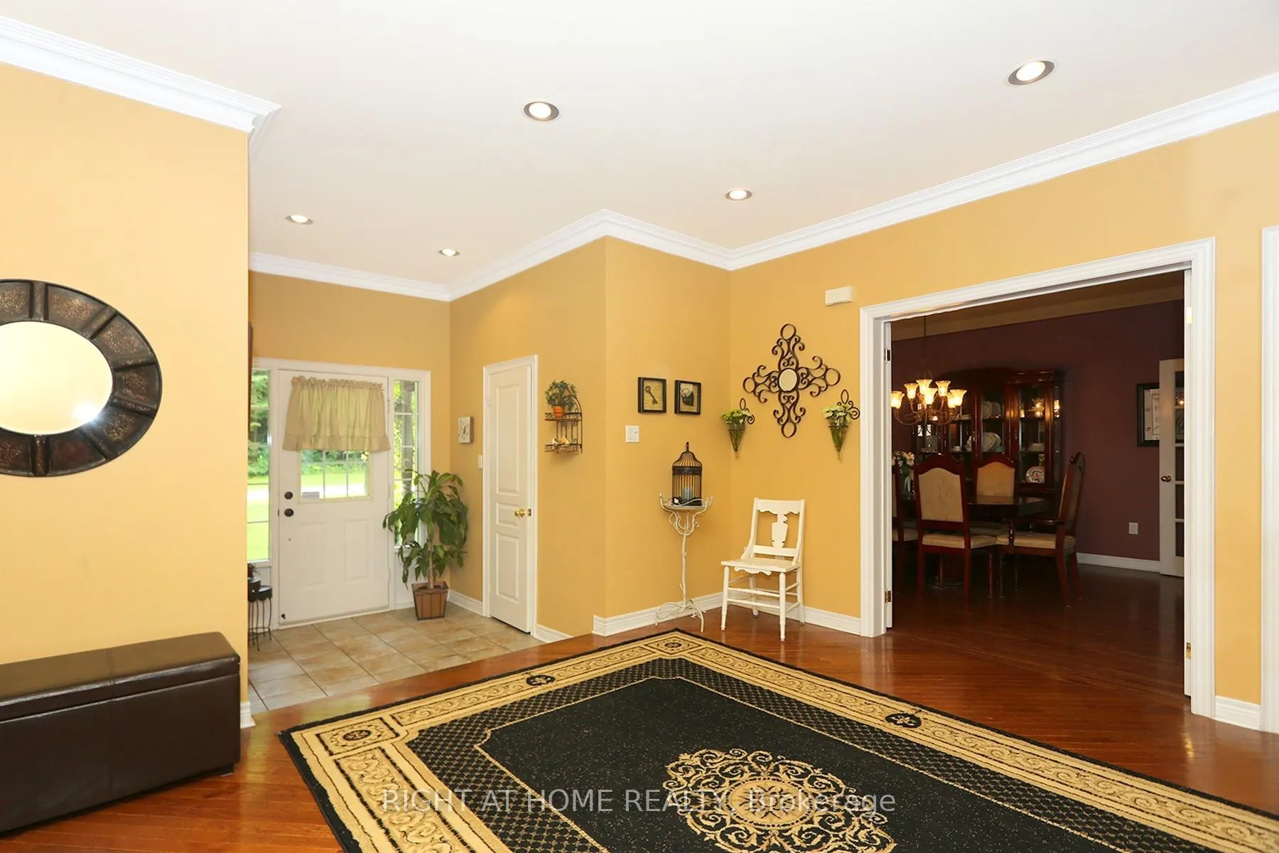 Photo 4 of 2 Oakview Place, Uxbridge, Rural Uxbridge — HOMEH