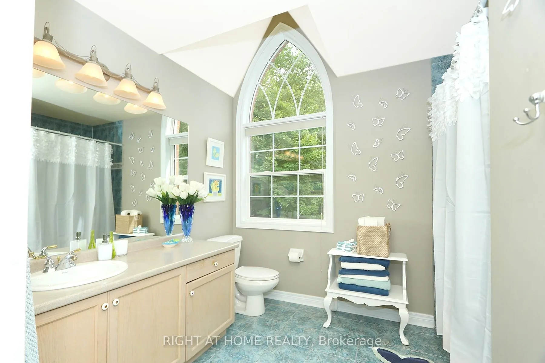 Photo 24 of 2 Oakview Place, Uxbridge, Rural Uxbridge — HOMEH