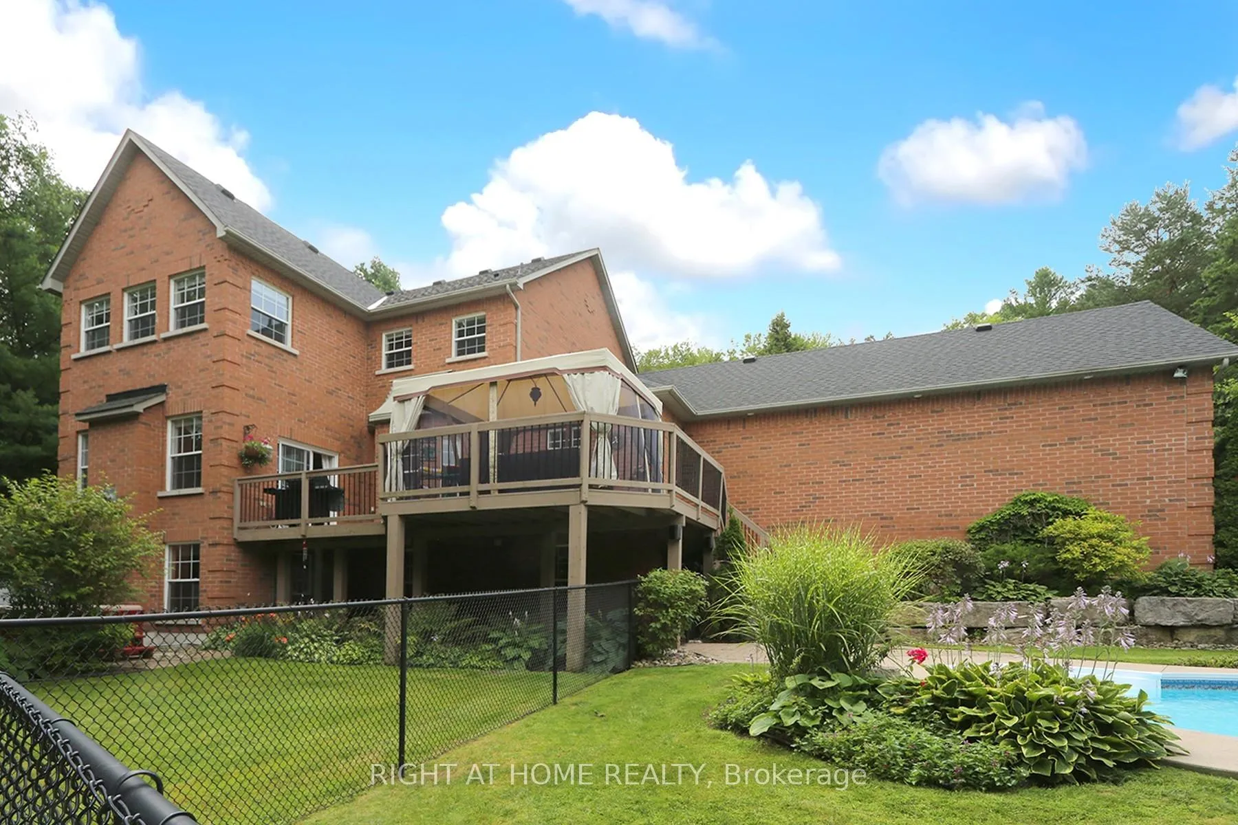 Photo 26 of 2 Oakview Place, Uxbridge, Rural Uxbridge — HOMEH