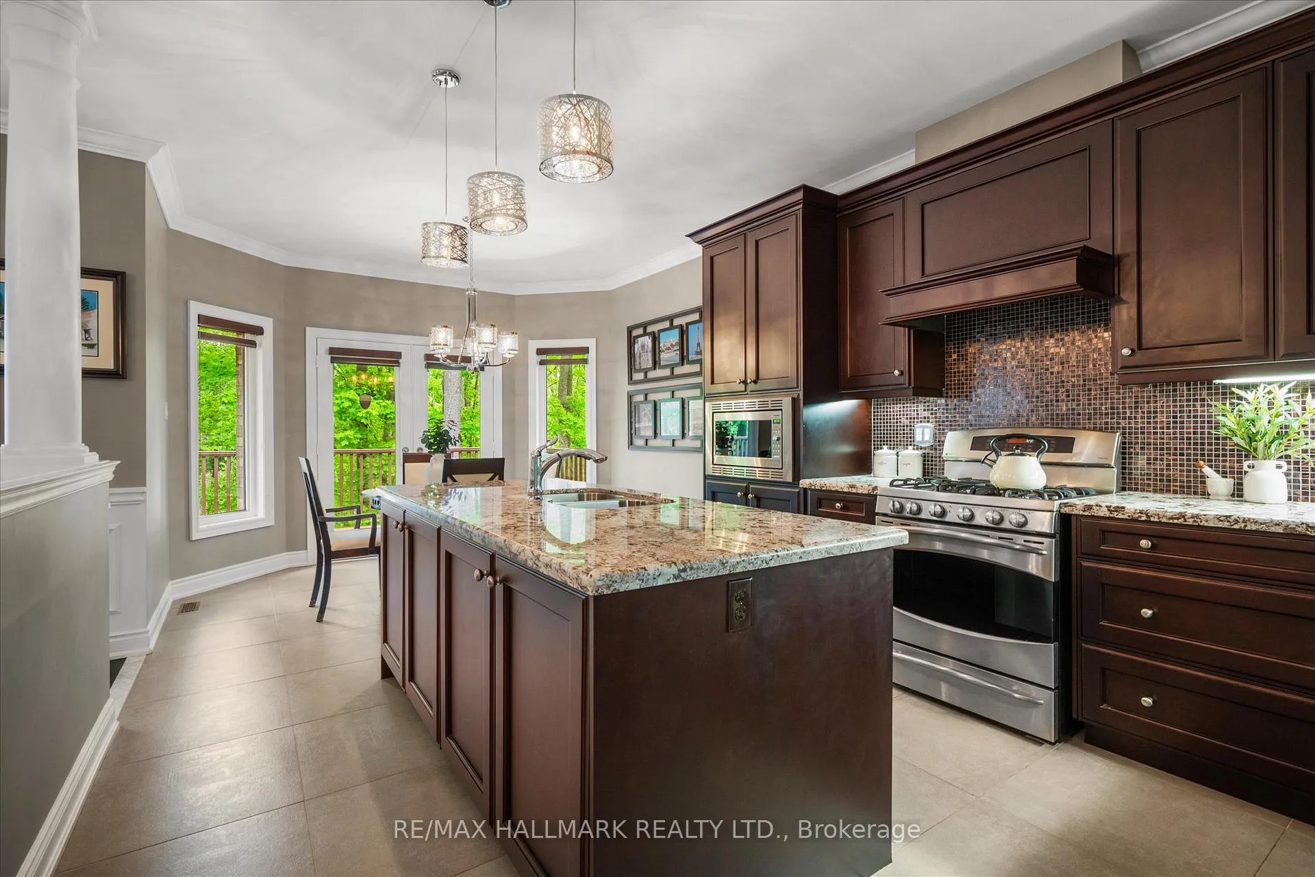 Photo 18 of 24 Diamond Valley Drive, Oro-Medonte, Sugarbush — HOMEH