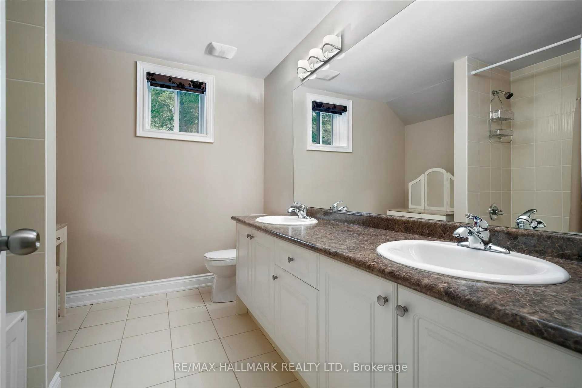 Photo 41 of 24 Diamond Valley Drive, Oro-Medonte, Sugarbush — HOMEH