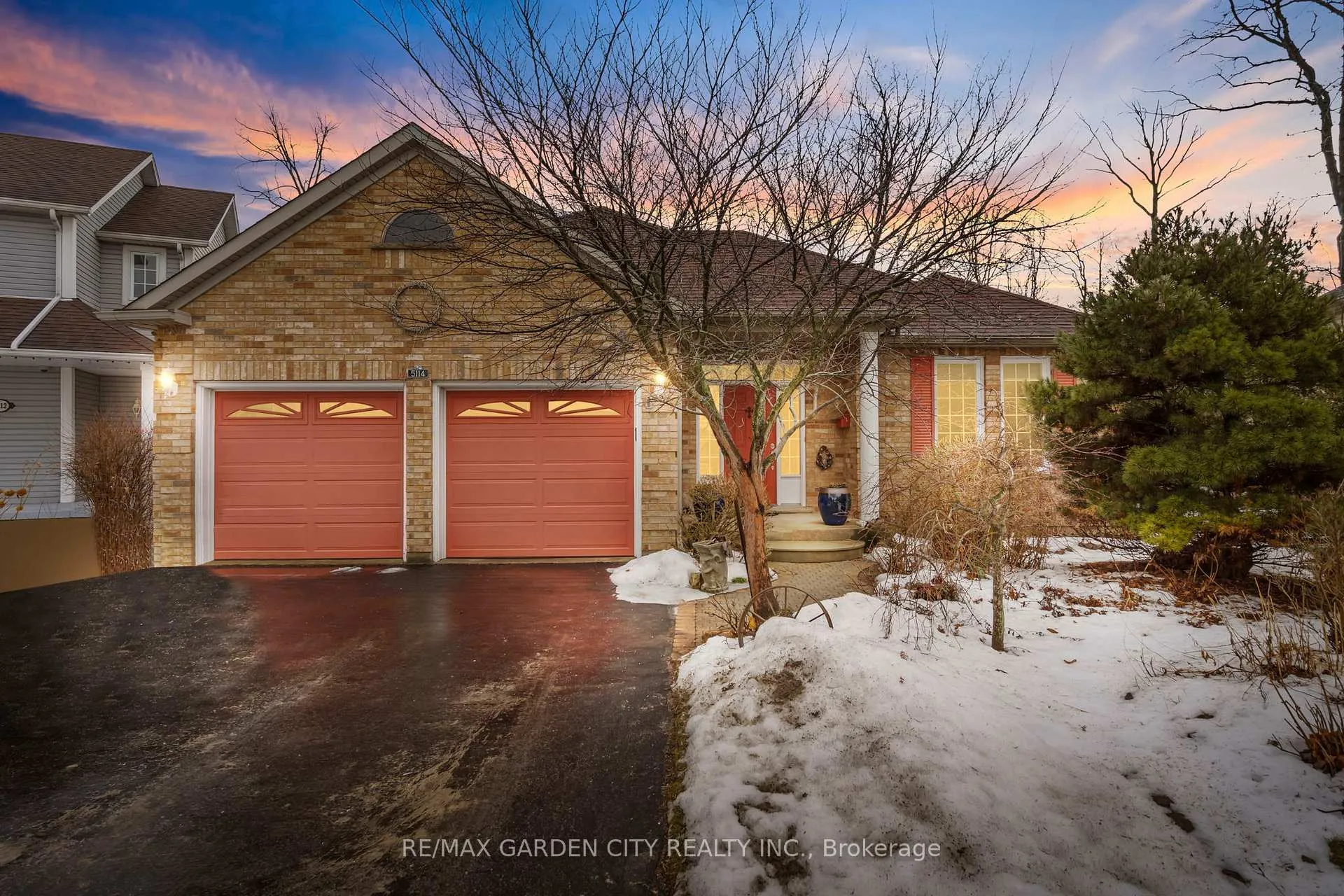 Front of 5114 Meadowood Lane