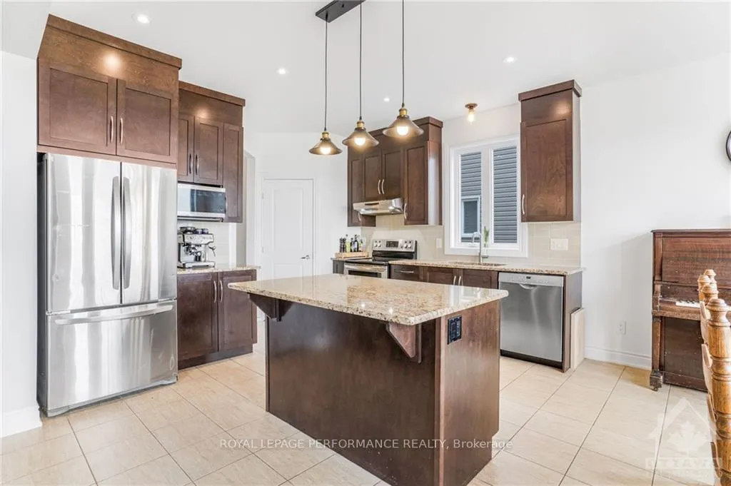 Photo 17 of 501 Fernside Street, Ottawa, Leitrim — HOMEH