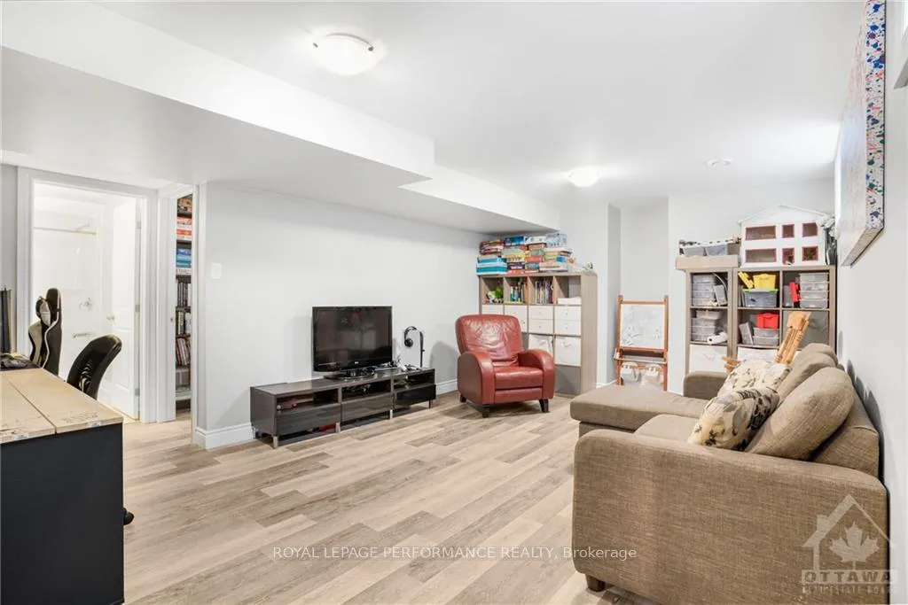 Photo 23 of 501 Fernside Street, Ottawa, Leitrim — HOMEH