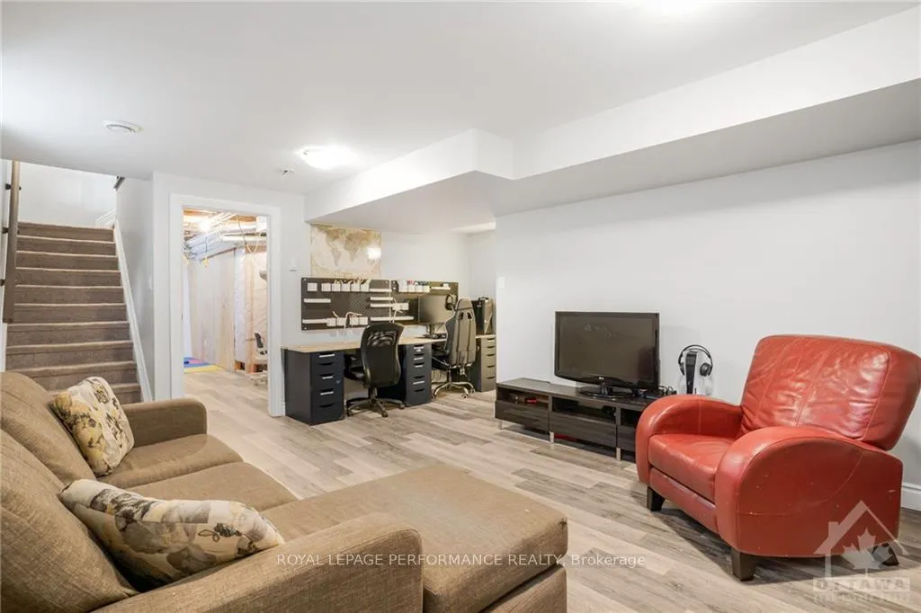 Photo 24 of 501 Fernside Street, Ottawa, Leitrim — HOMEH