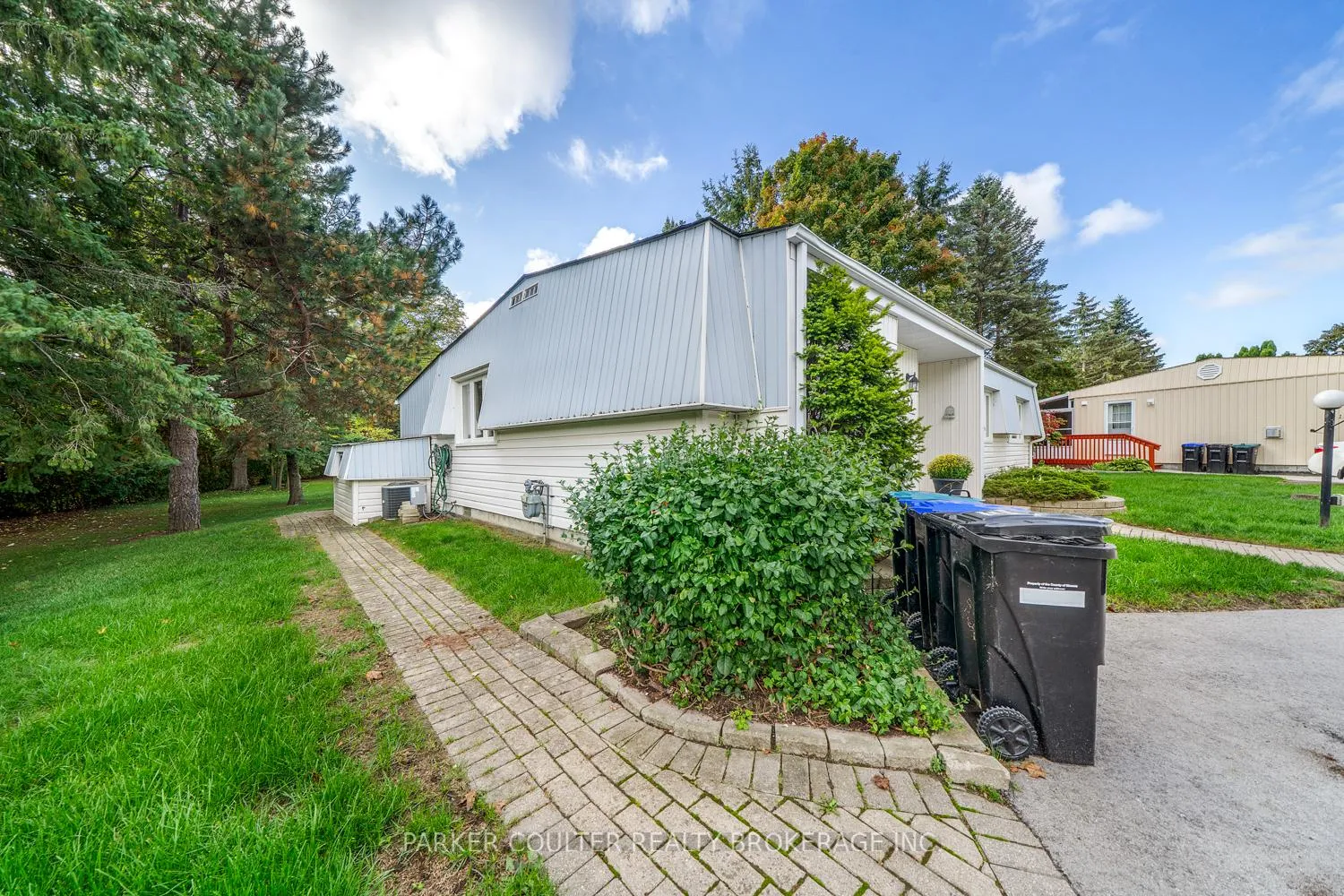 Photo 31 of 7 Sunset Cove, Innisfil, Rural Innisfil — HOMEH