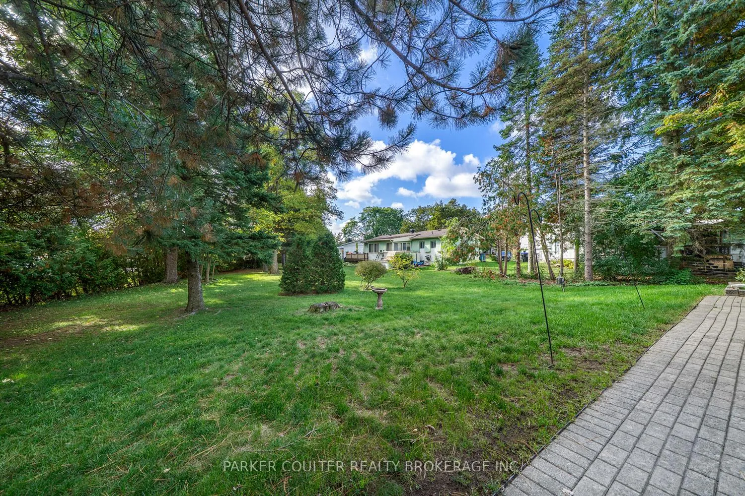 Photo 32 of 7 Sunset Cove, Innisfil, Rural Innisfil — HOMEH