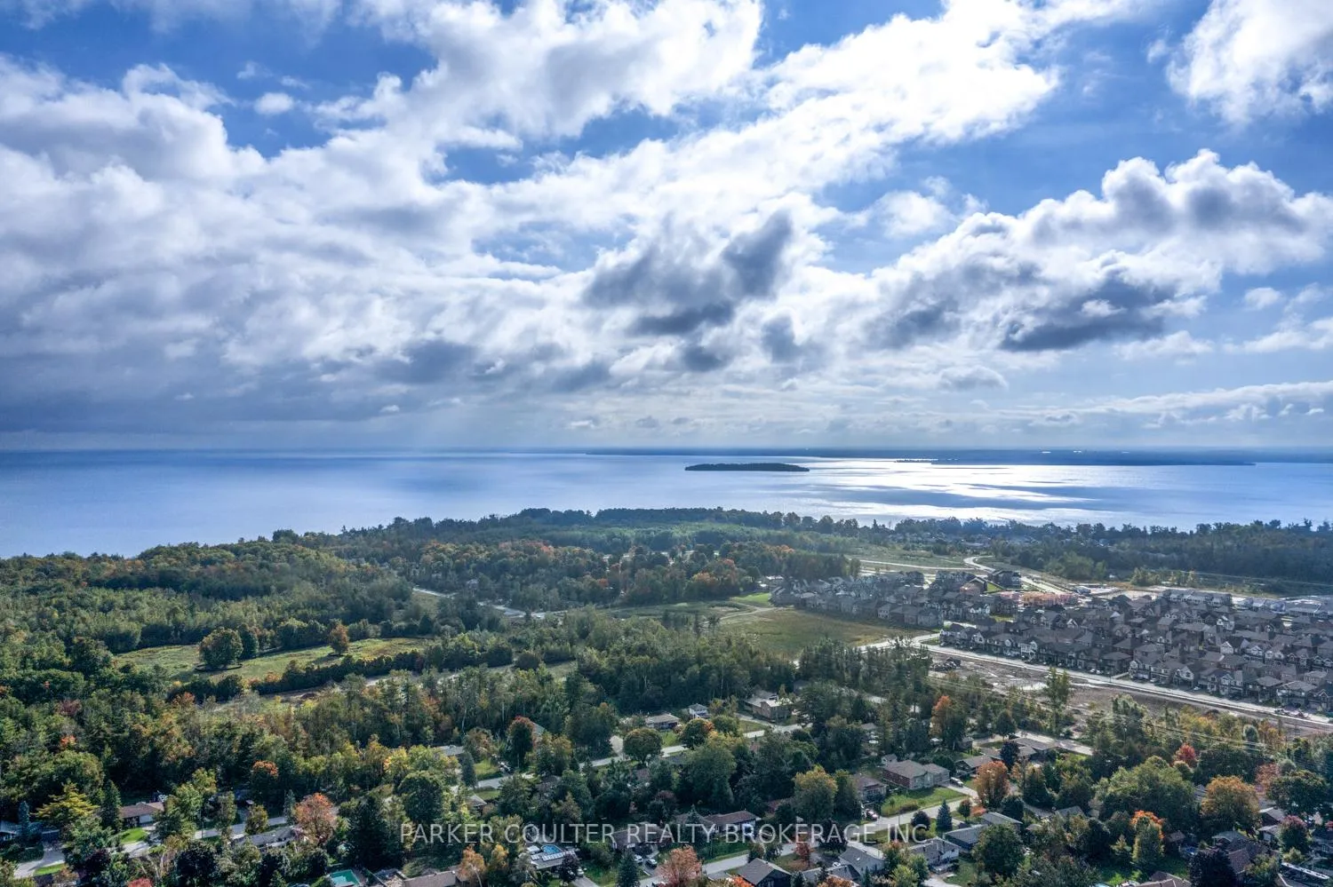 Photo 37 of 7 Sunset Cove, Innisfil, Rural Innisfil — HOMEH