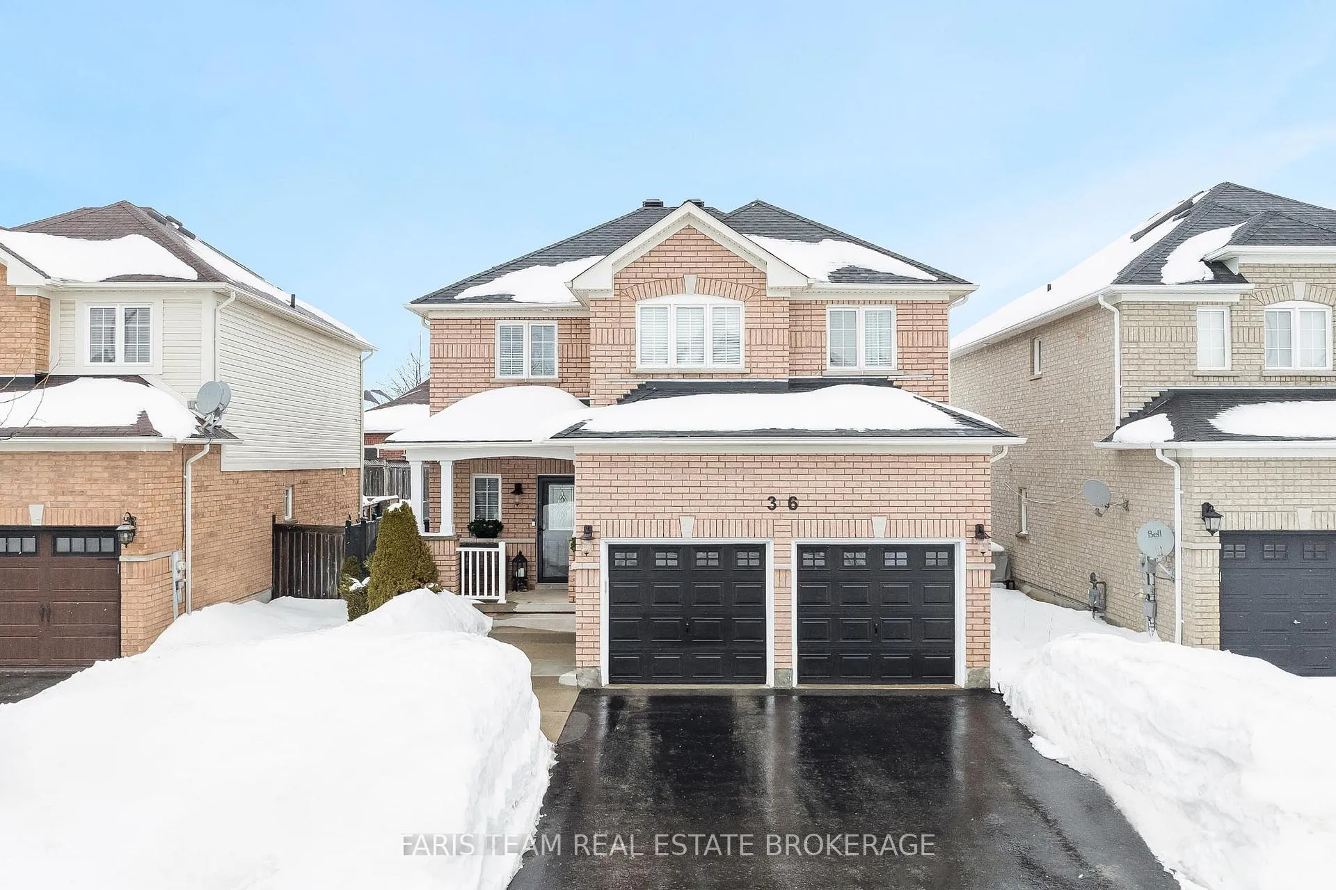 Photo 2 of 36 Connaught Lane, Barrie, Innis-Shore — HOMEH