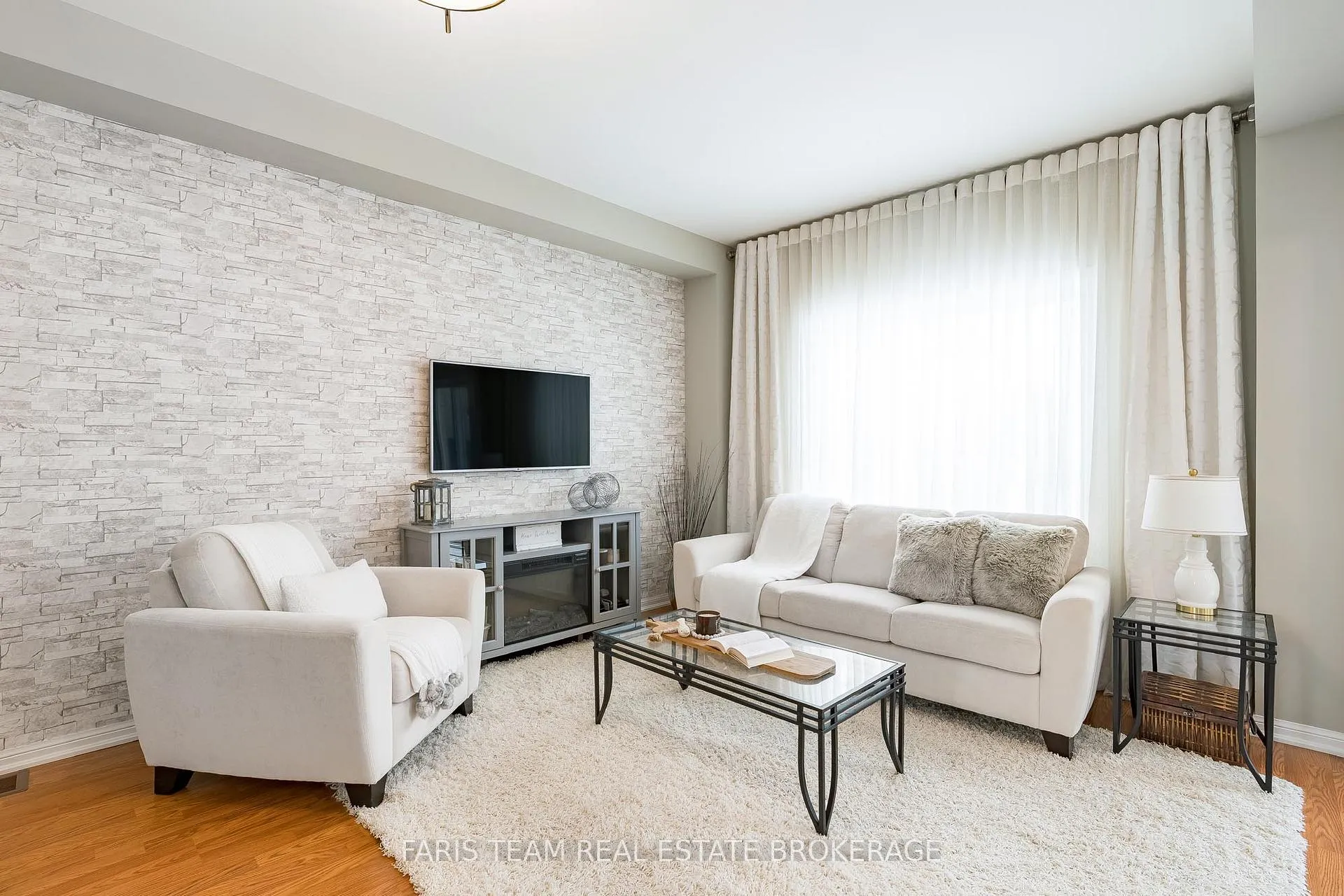 Photo 15 of 36 Connaught Lane, Barrie, Innis-Shore — HOMEH