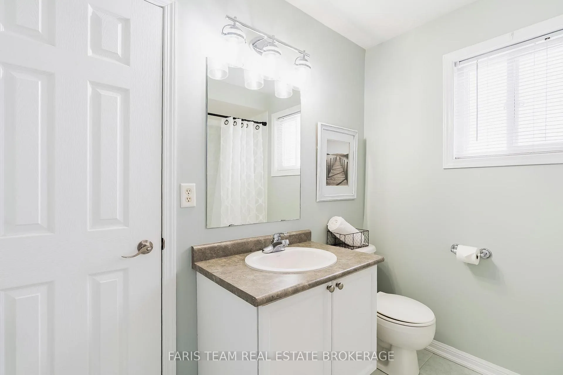 Photo 30 of 36 Connaught Lane, Barrie, Innis-Shore — HOMEH