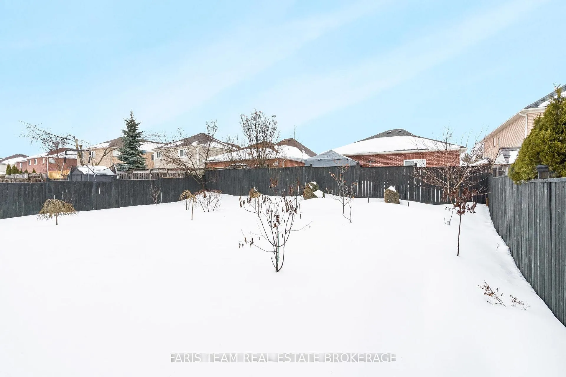Photo 34 of 36 Connaught Lane, Barrie, Innis-Shore — HOMEH