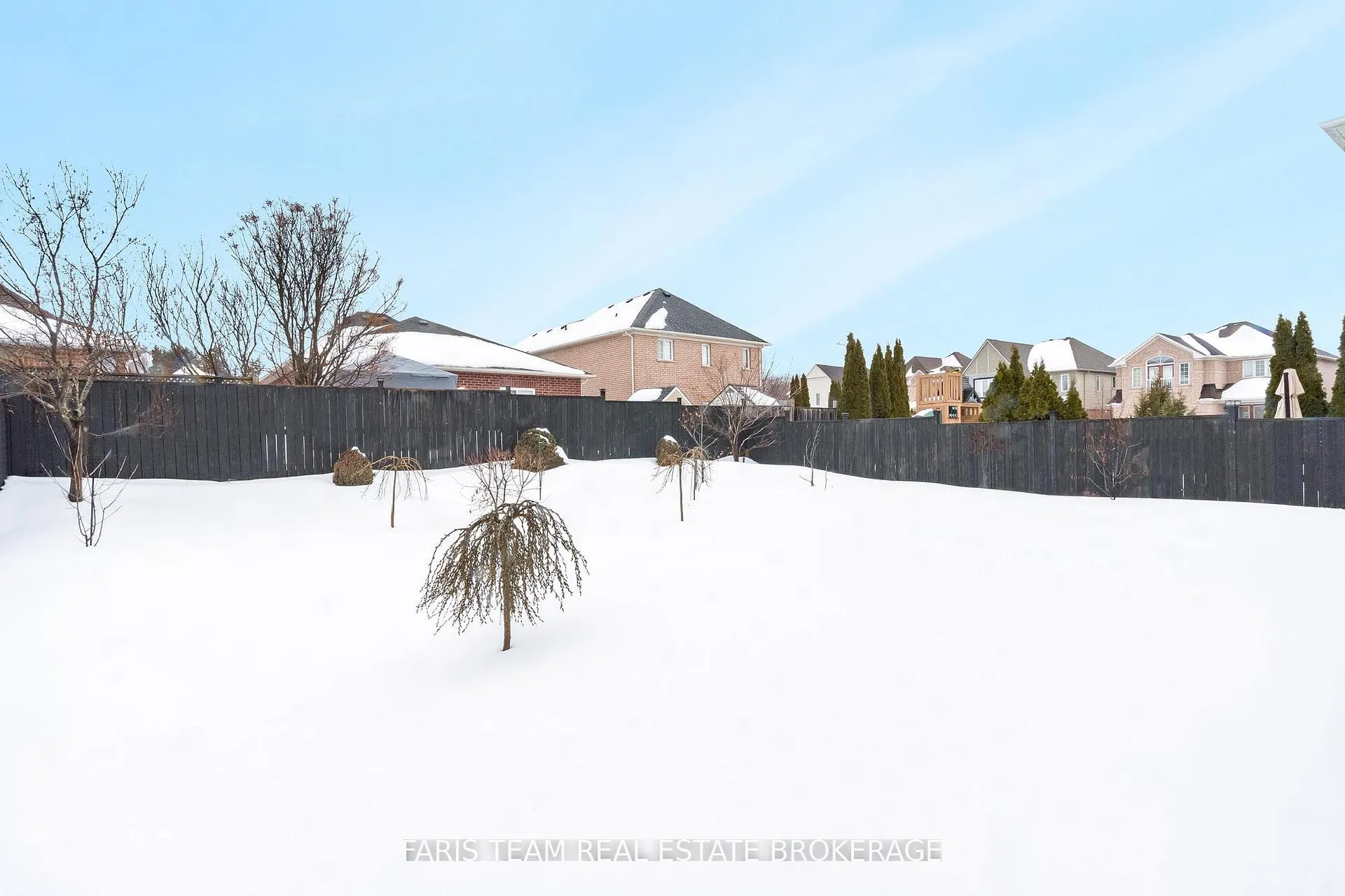 Photo 35 of 36 Connaught Lane, Barrie, Innis-Shore — HOMEH