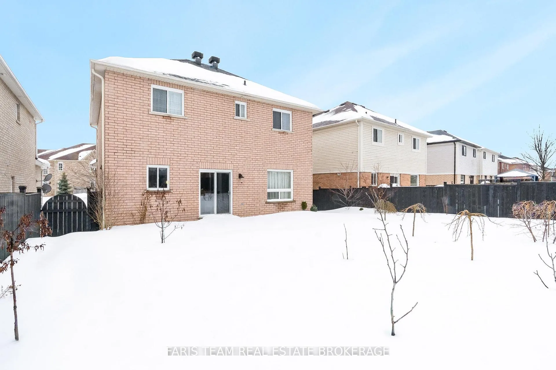 Photo 37 of 36 Connaught Lane, Barrie, Innis-Shore — HOMEH